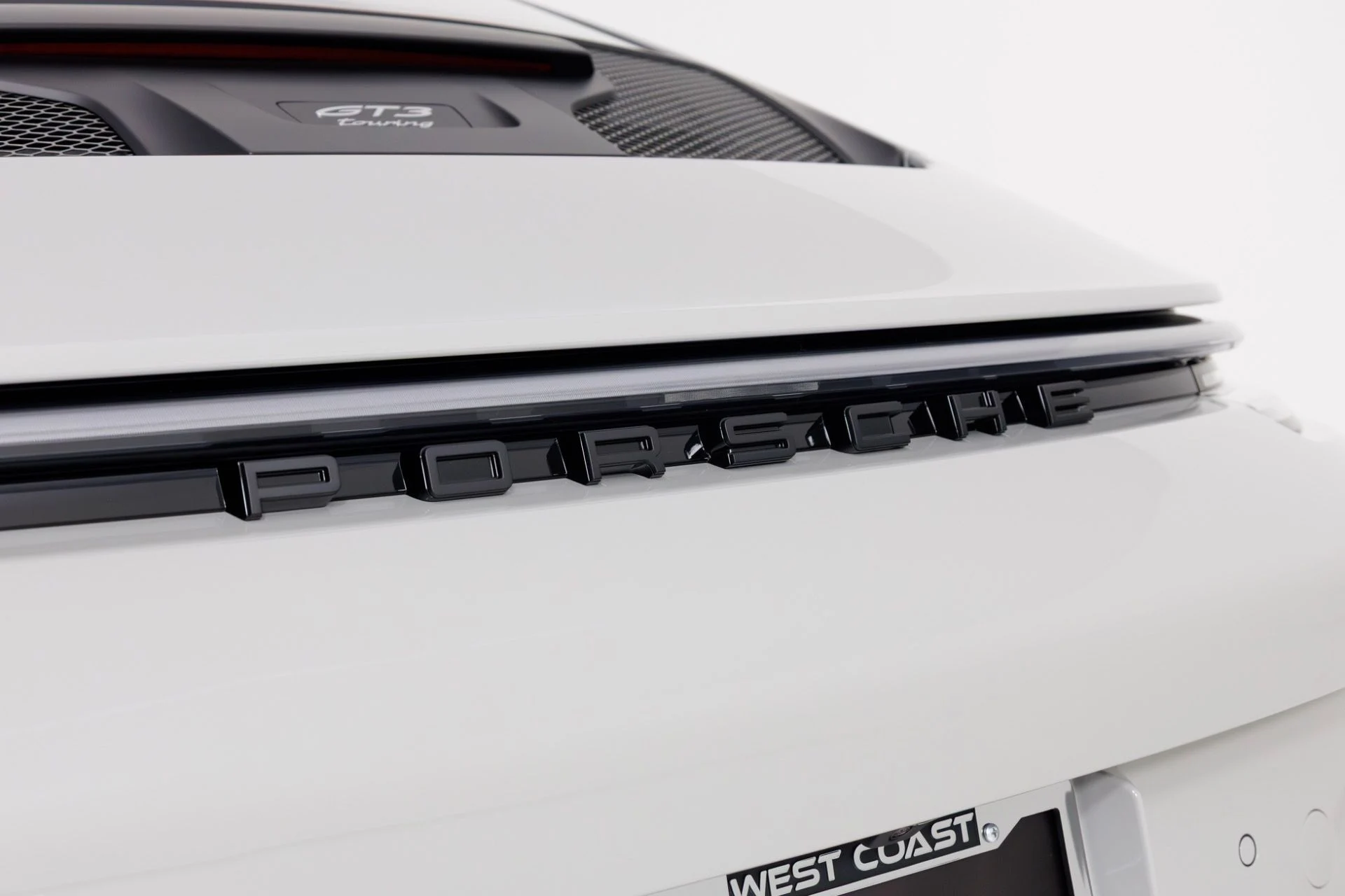 mph064_2130889754_Used_2024_Porsche_911_GT_3_Touring_1767999905_50004d0df6