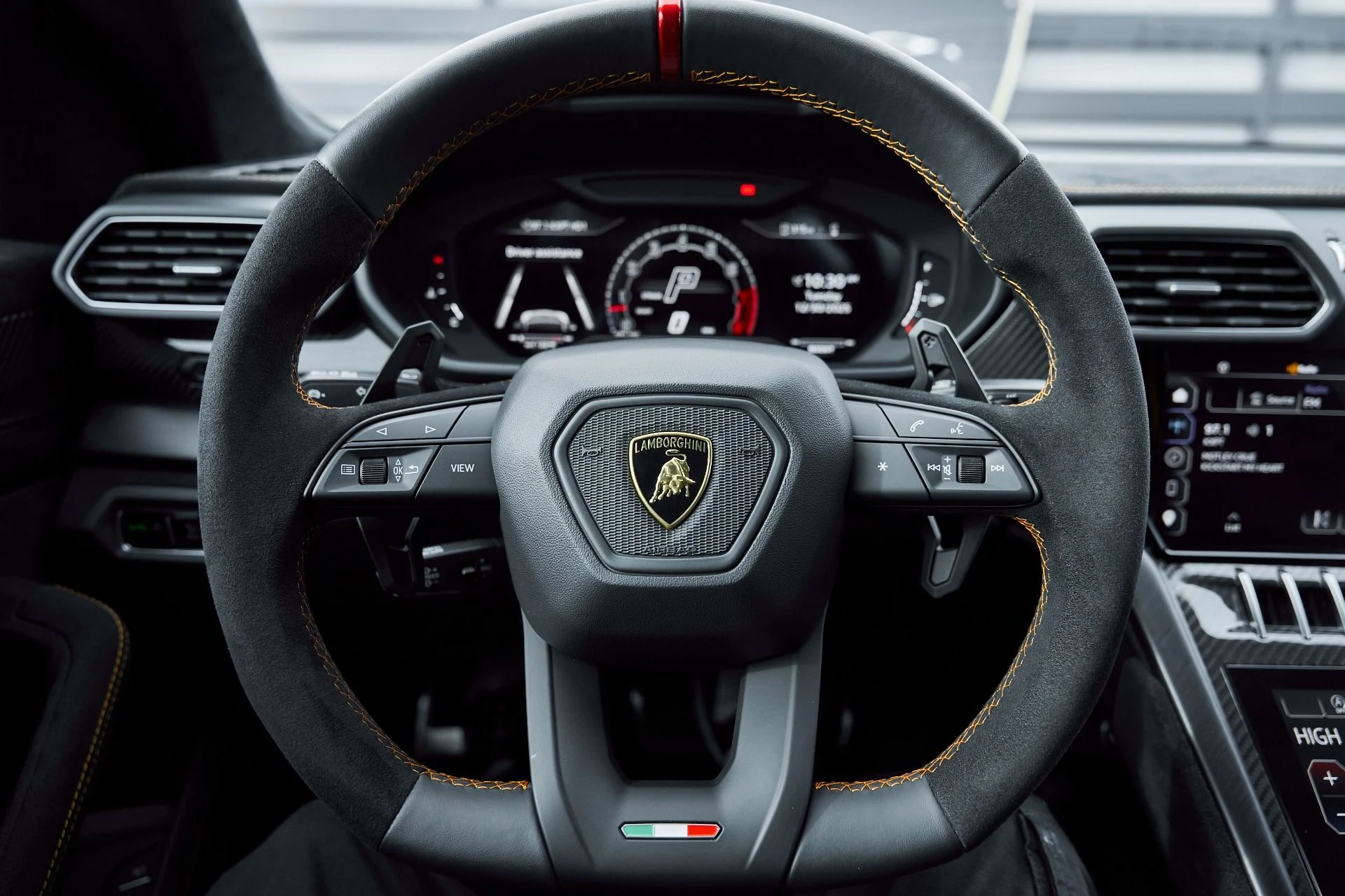 mph064_215383971_Used_2024_Lamborghini_Urus_Performante_1768001205_b84f05681d