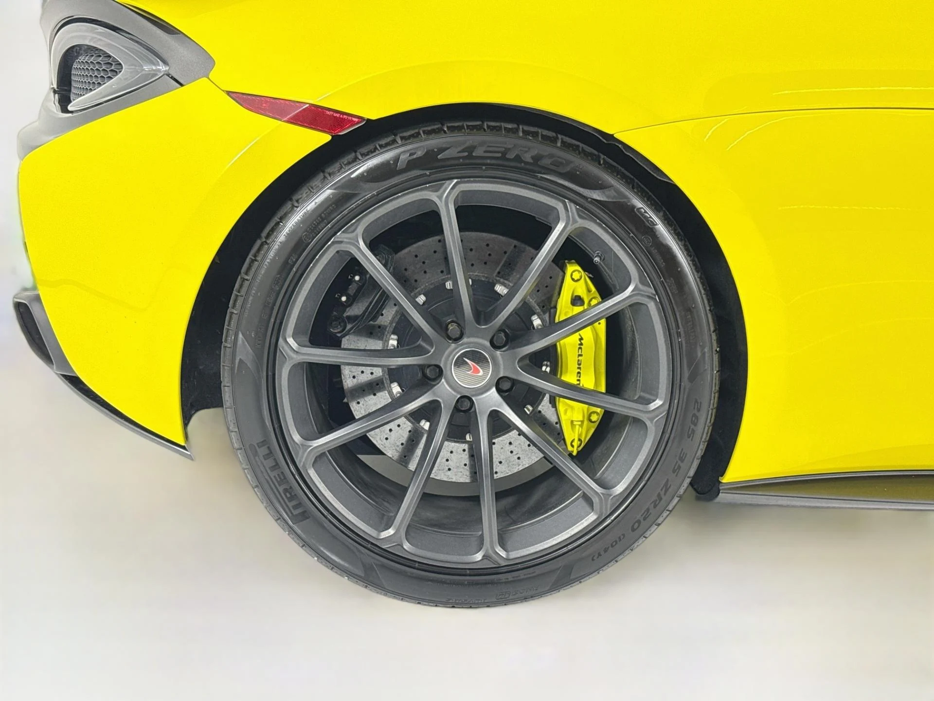 mph064_2155221420_Used_2018_Mc_Laren_570_S_Spider_1793227981_2b490ce3ce