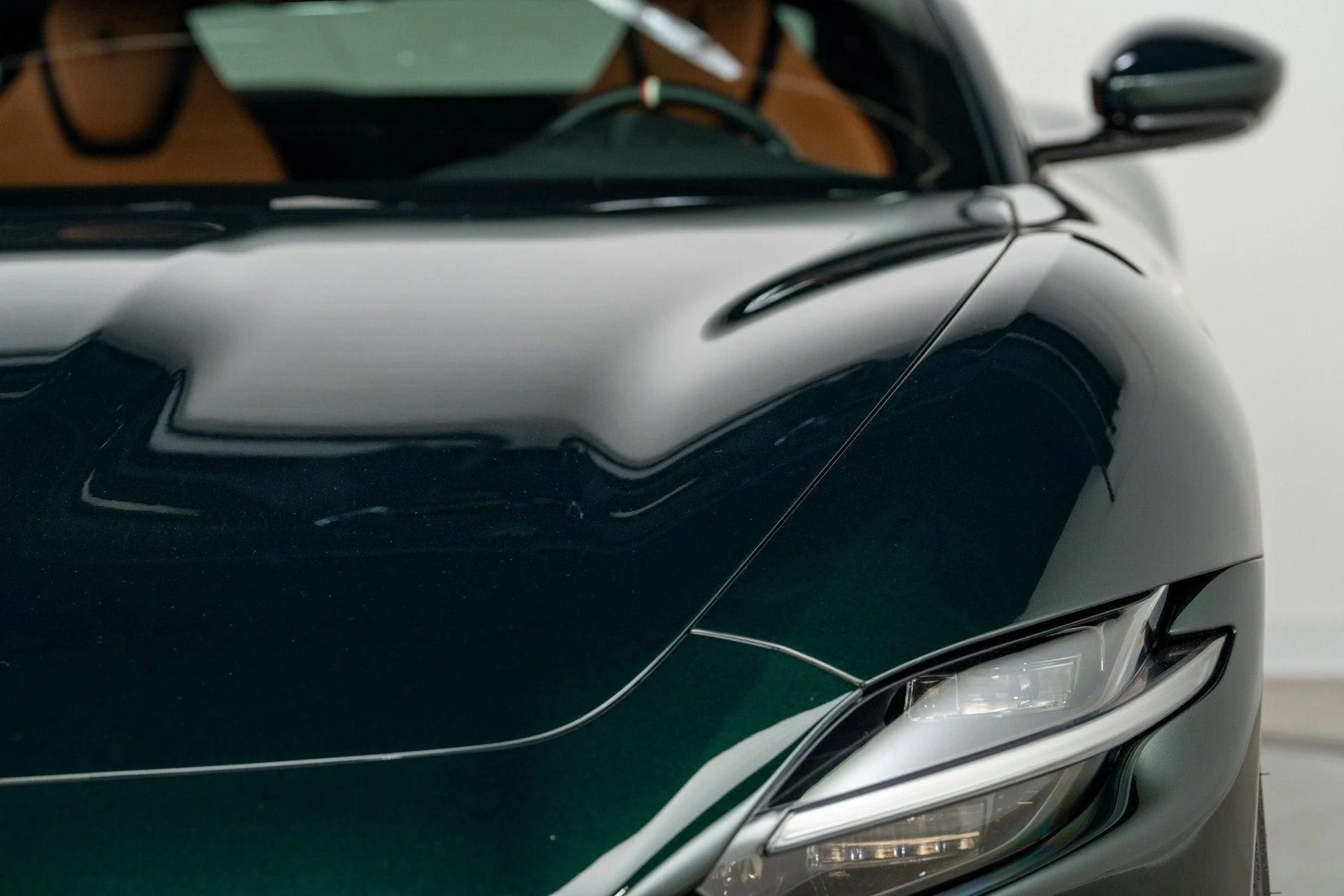 mph064_216627285_Used_2022_Ferrari_Roma_1777382903_a55a780a35