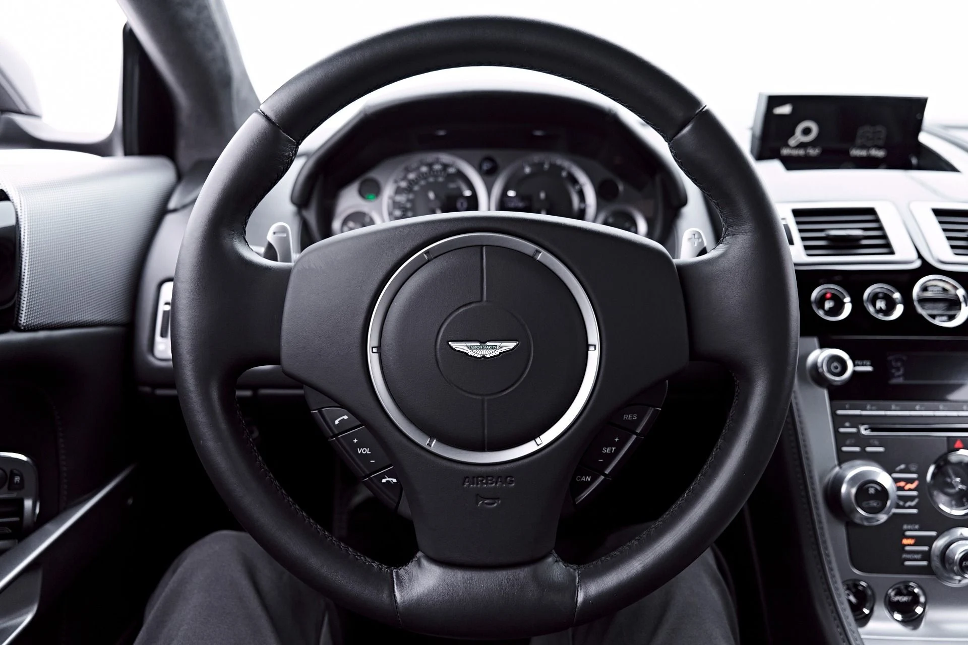 mph064_2224240133_Used_2014_Aston_Martin_DB_9_Base_1780969107_51c1f3a86c