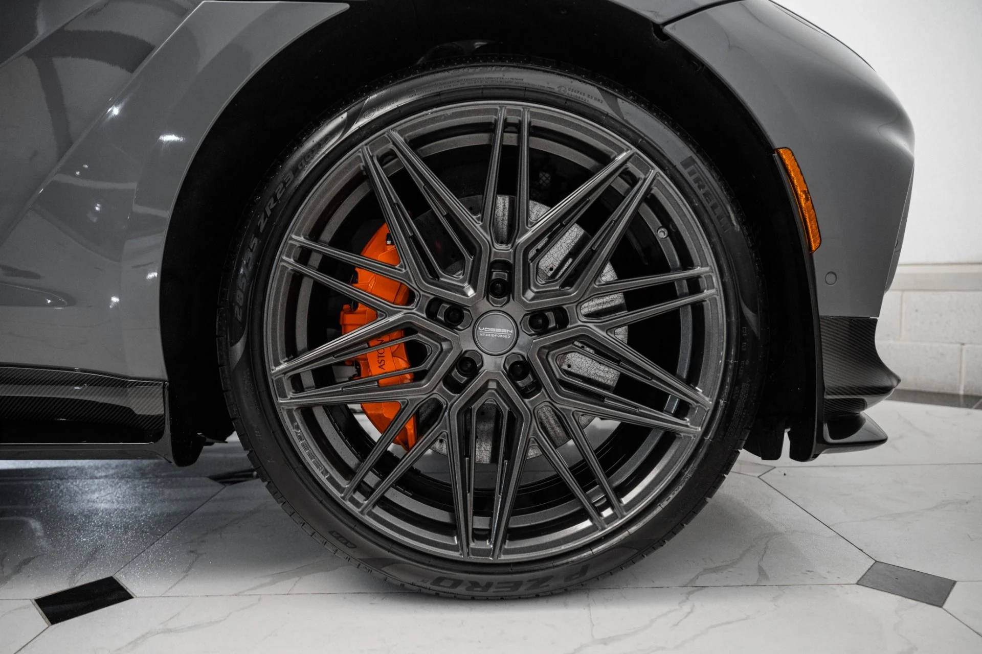mph064_2242699185_Used_2023_Aston_Martin_DBX_707_1744811370_0b899550fa
