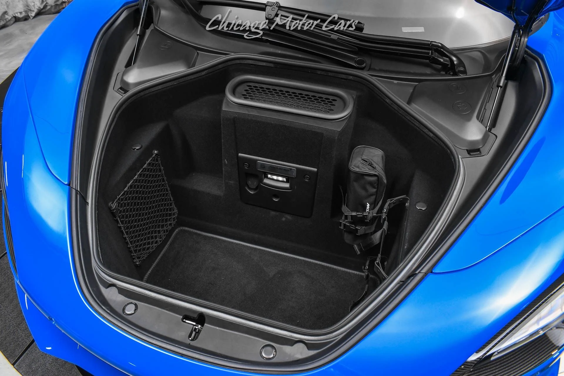 mph064_2300573135_13187_p65_l_65533fc0c3