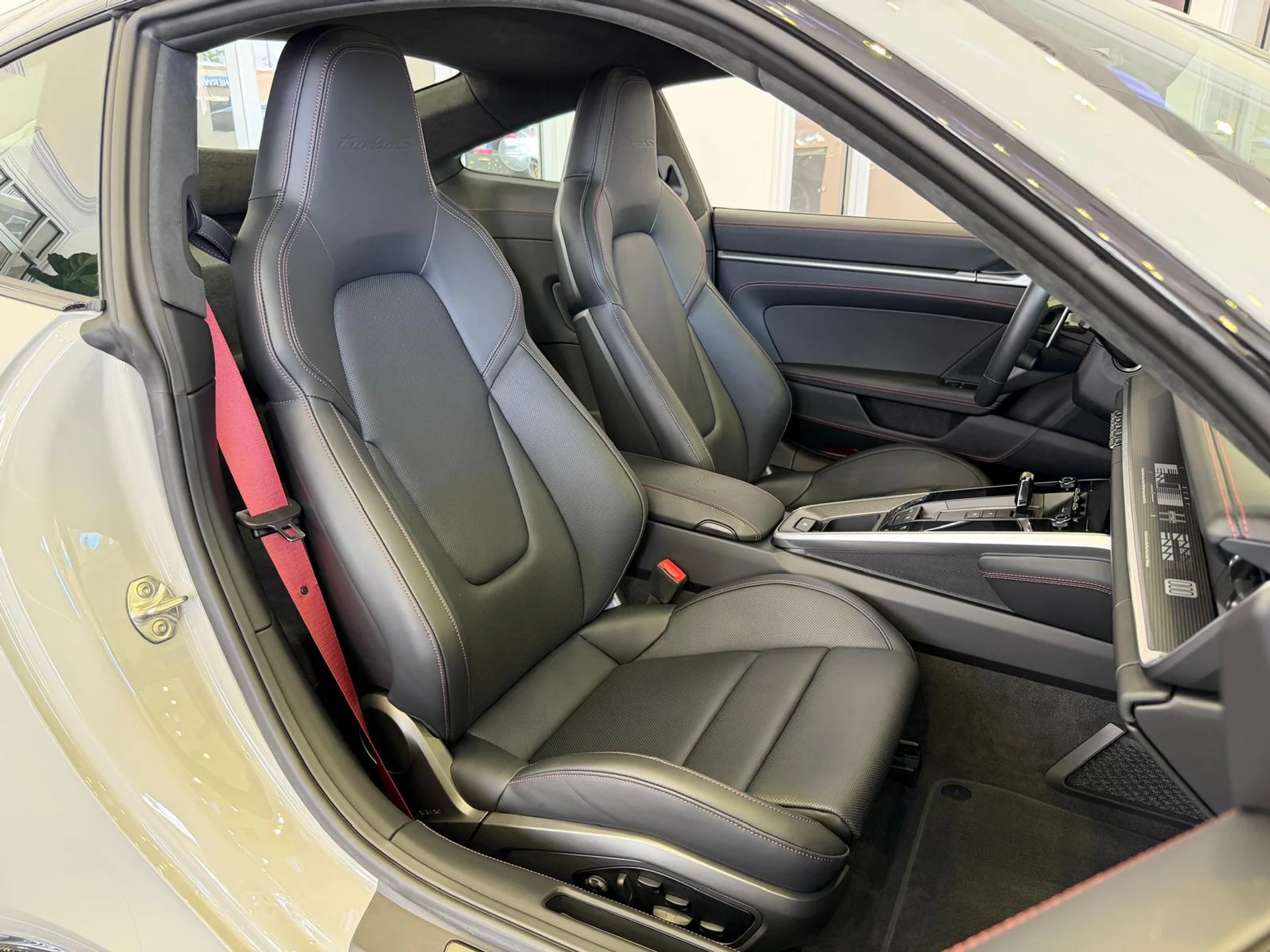 mph064_2377021335_Whats_App_Image_2026_04_08_at_5_16_28_PM_11_c59c3a507f