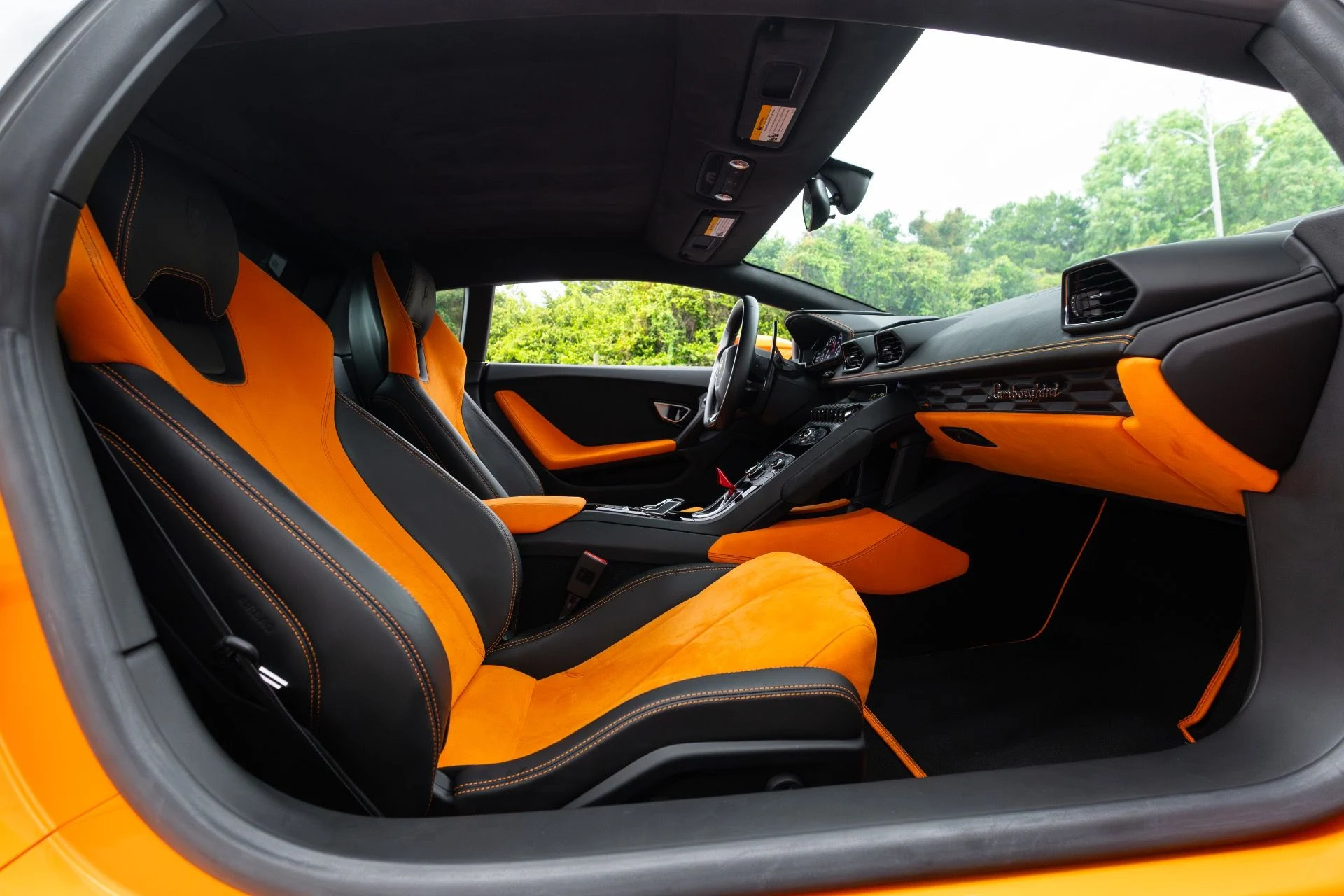 mph064_2412460903_Used_2016_Lamborghini_Huracan_LP_610_4_1780109643_95987c595f