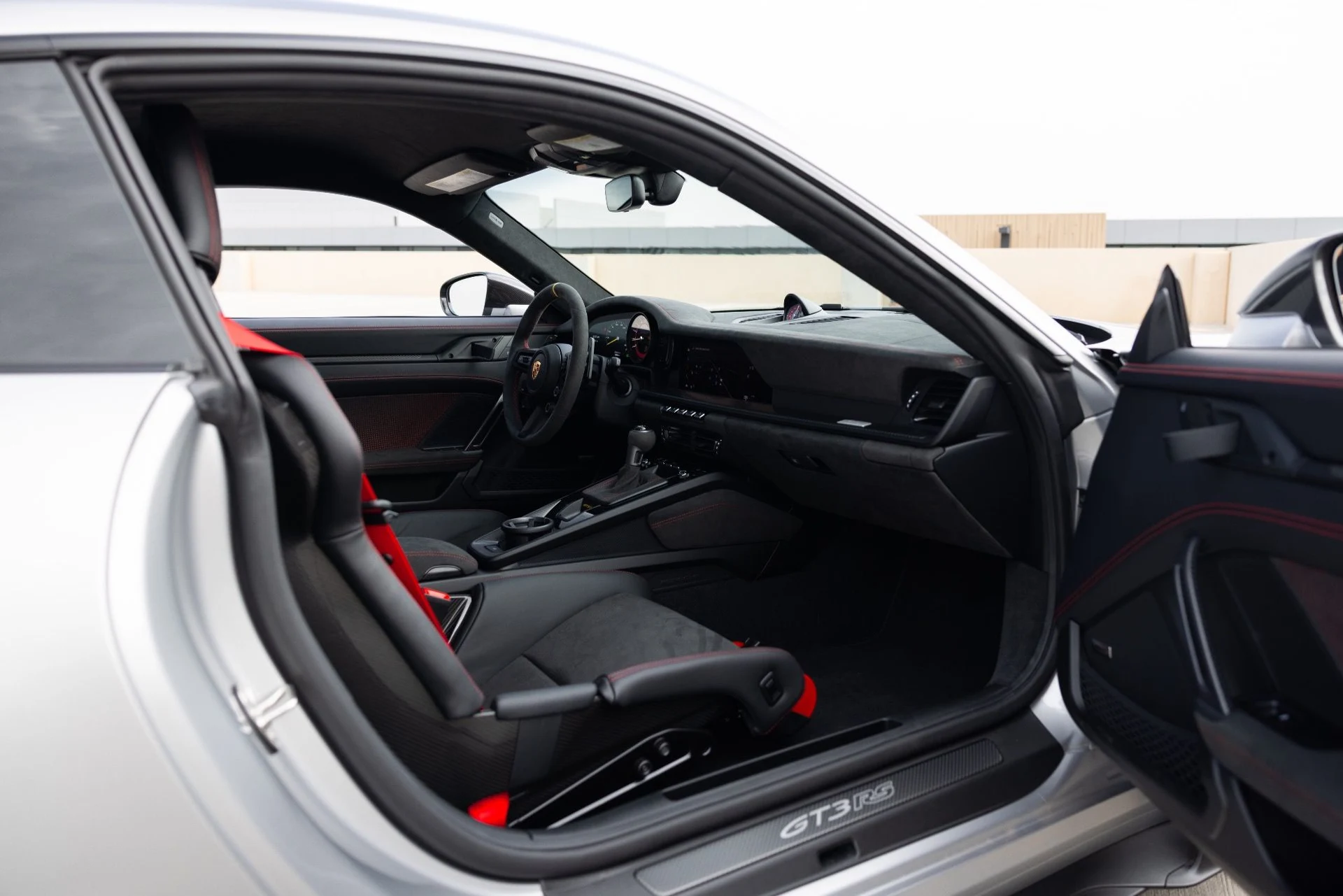mph064_242396523_Used_2025_Porsche_911_GT_3_RS_1785867744_4c3a54efb6