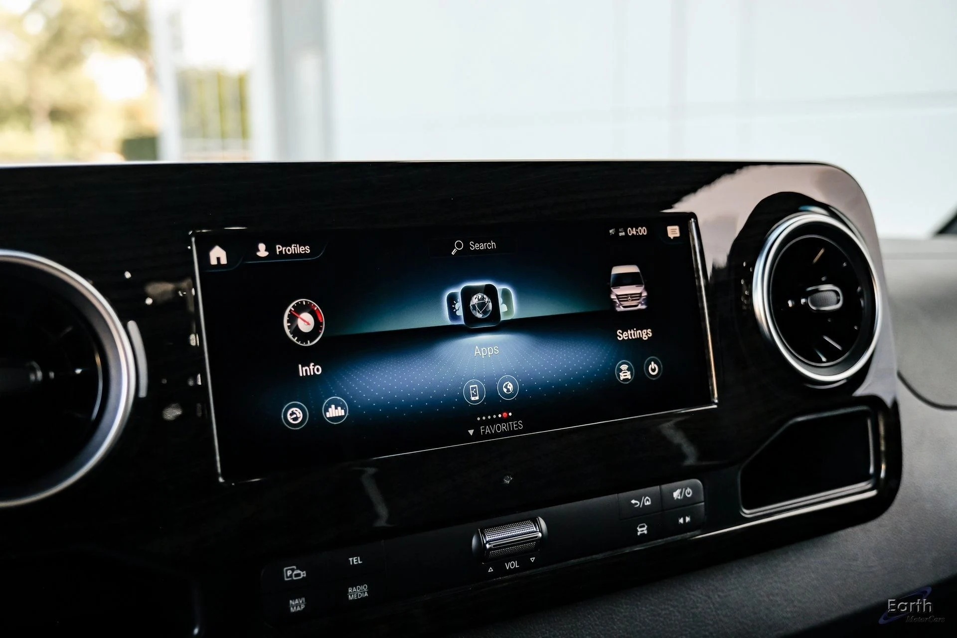 mph064_2432616861_22c4efde73bac8daf9a016d92a408818x_1041dc9c37