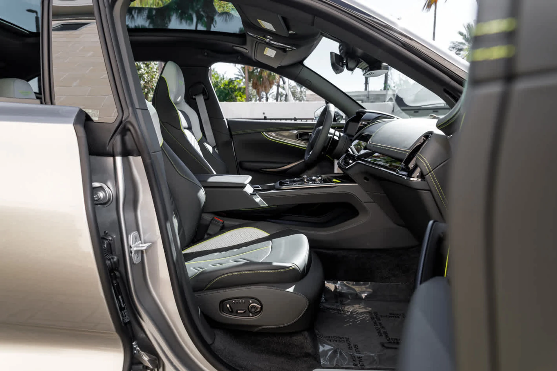 mph064_2440534744_65_d632bd4c15