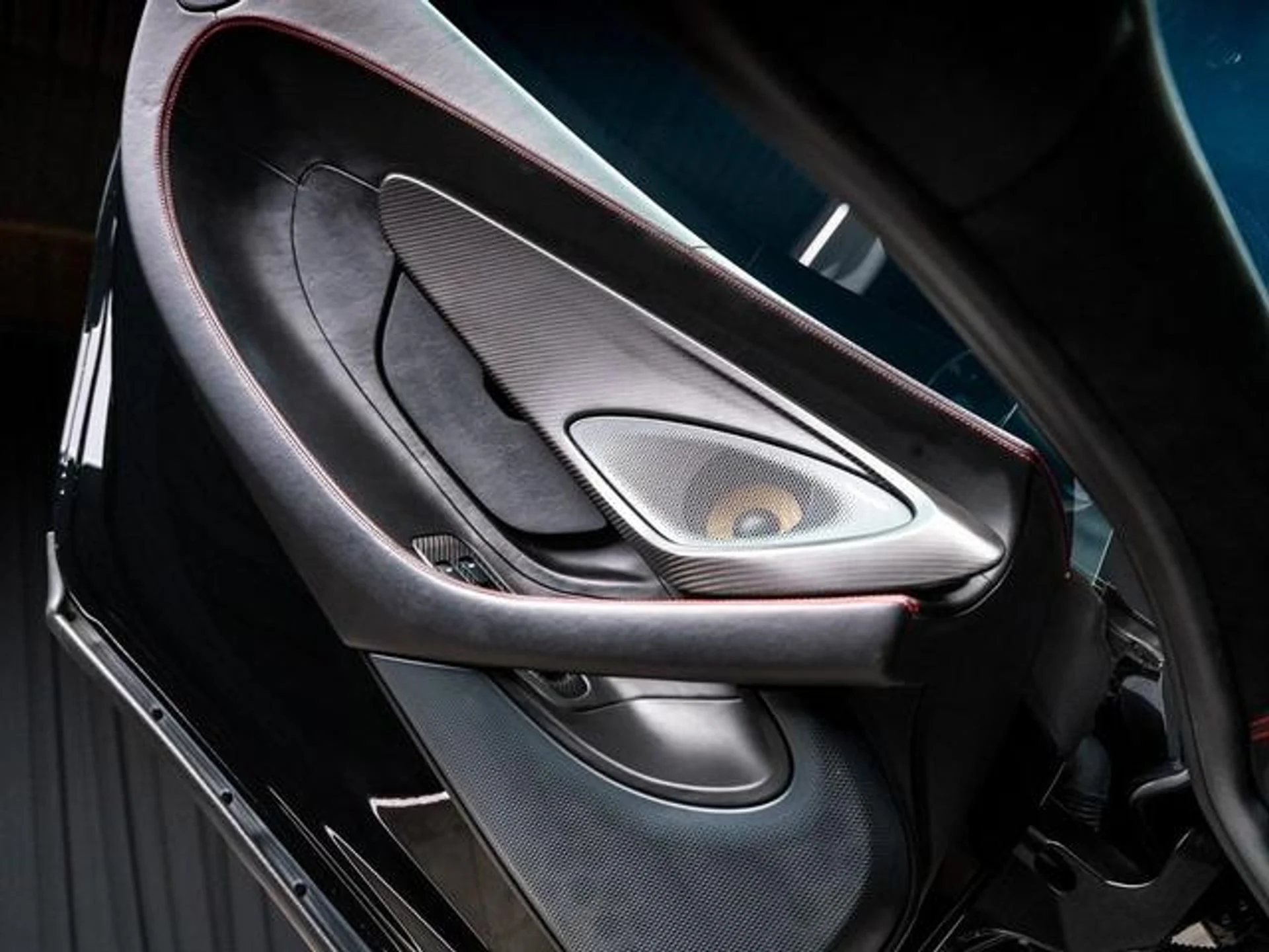 mph064_2445891313_m2s_o_X76_Z7c5i_g_YFR_Zcv6_Az0yg_61ca5f9909