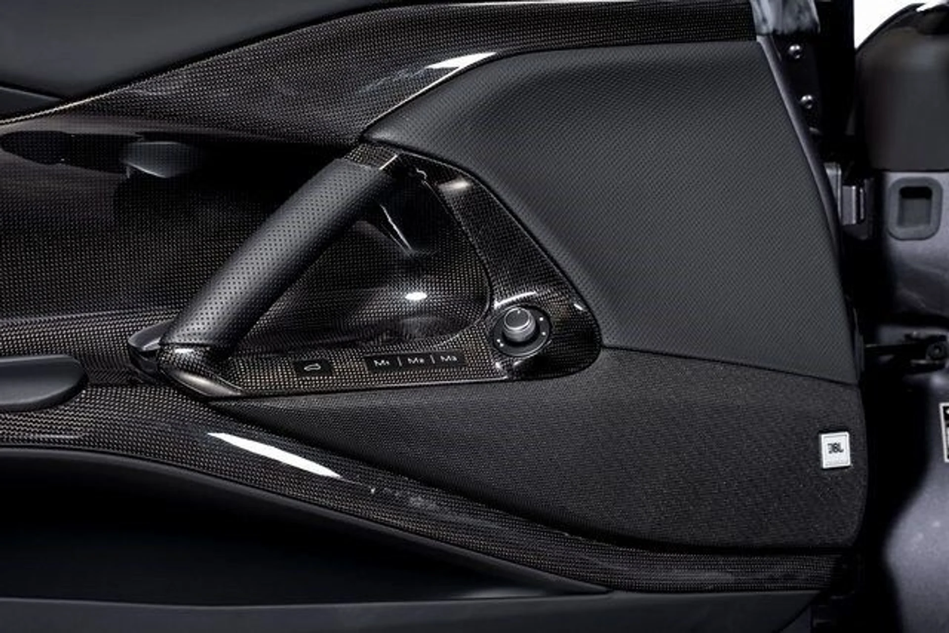 mph064_244606113_aaecdf3f984dd9743a776ca4dc4464cex_366a4dda74