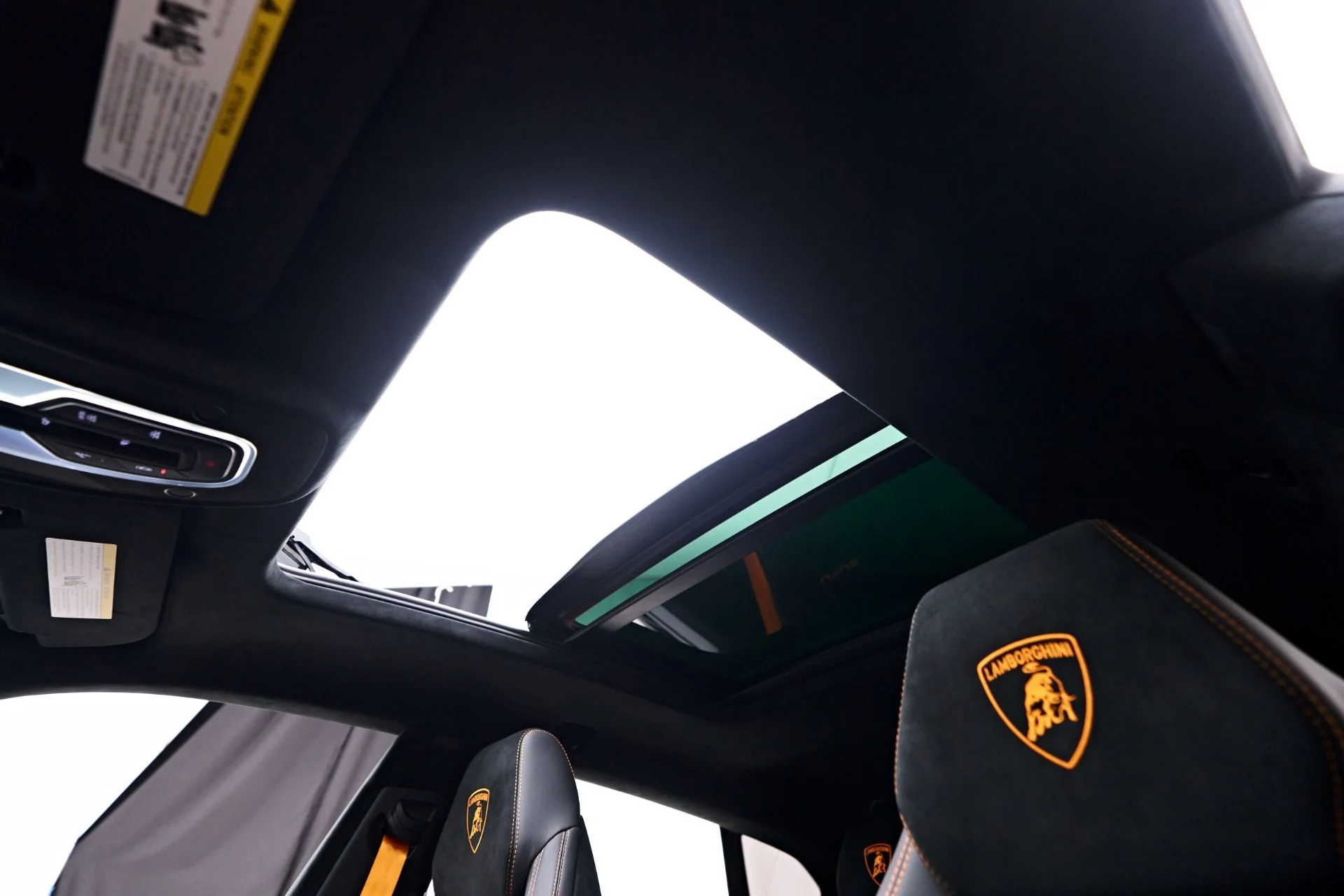 mph064_2449125333_Used_2023_Lamborghini_Urus_Performante_1758074145_1ba36d99bb