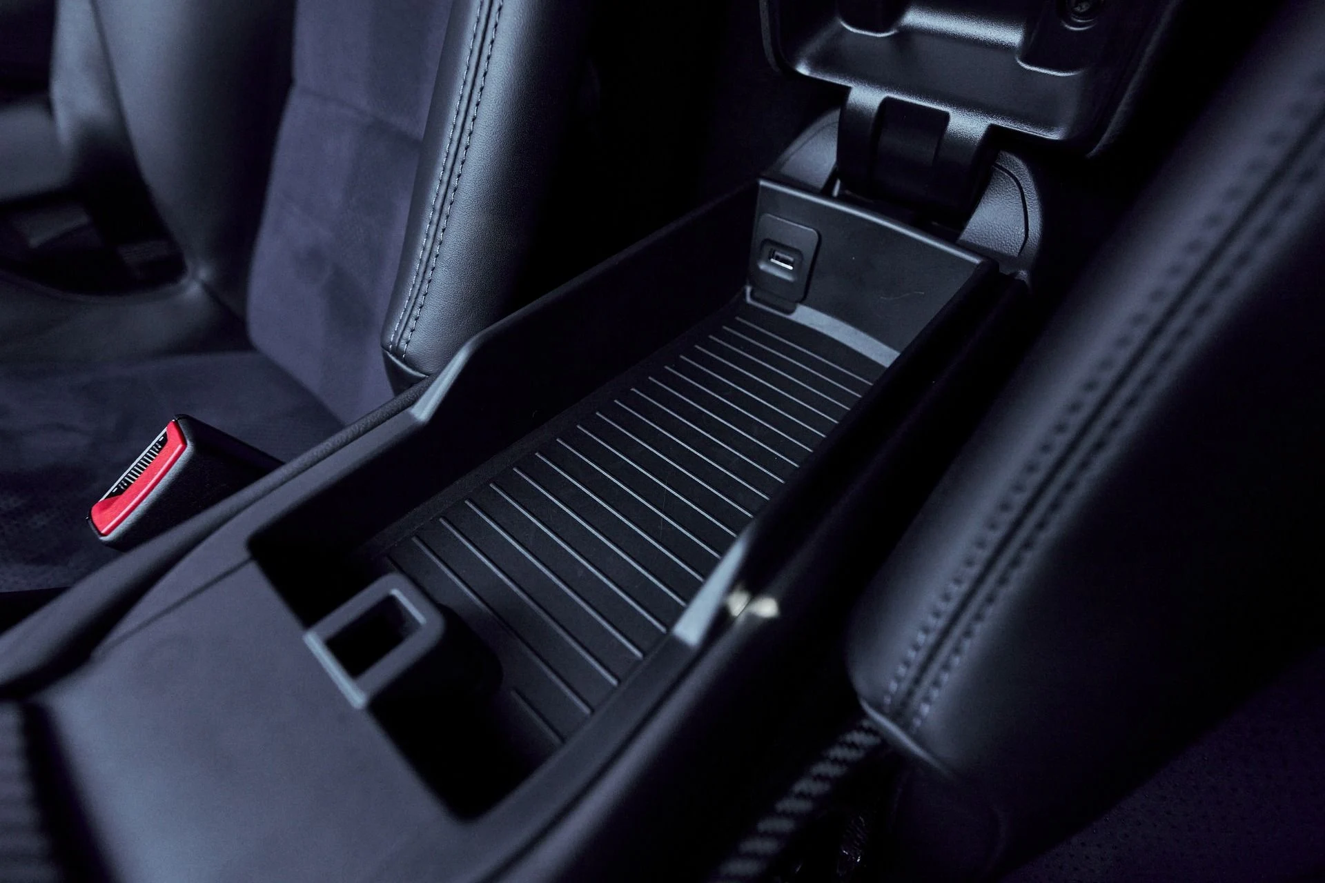 mph064_2456762645_Used_2023_Porsche_718_Cayman_GT_4_RS_1760748976_ac69419b3d