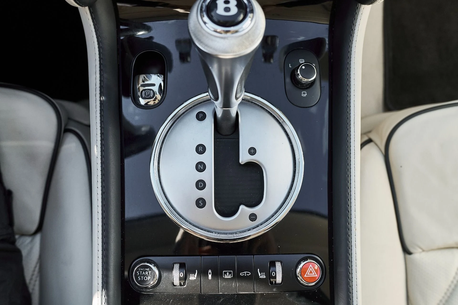 mph064_2475593580_Used_2012_Bentley_Continental_Flying_Spur_1765853874_eb1131db75