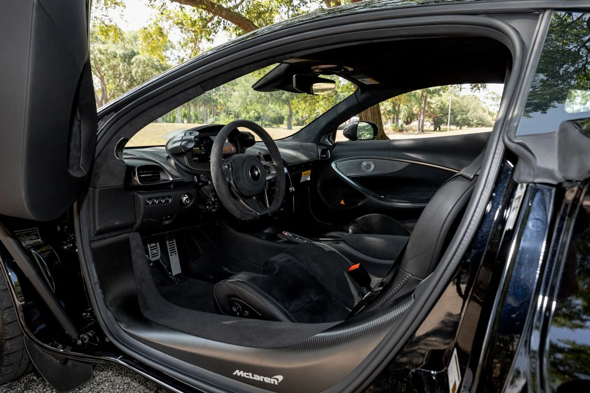 mph064_2480044653_396_p65_l_1197f12260