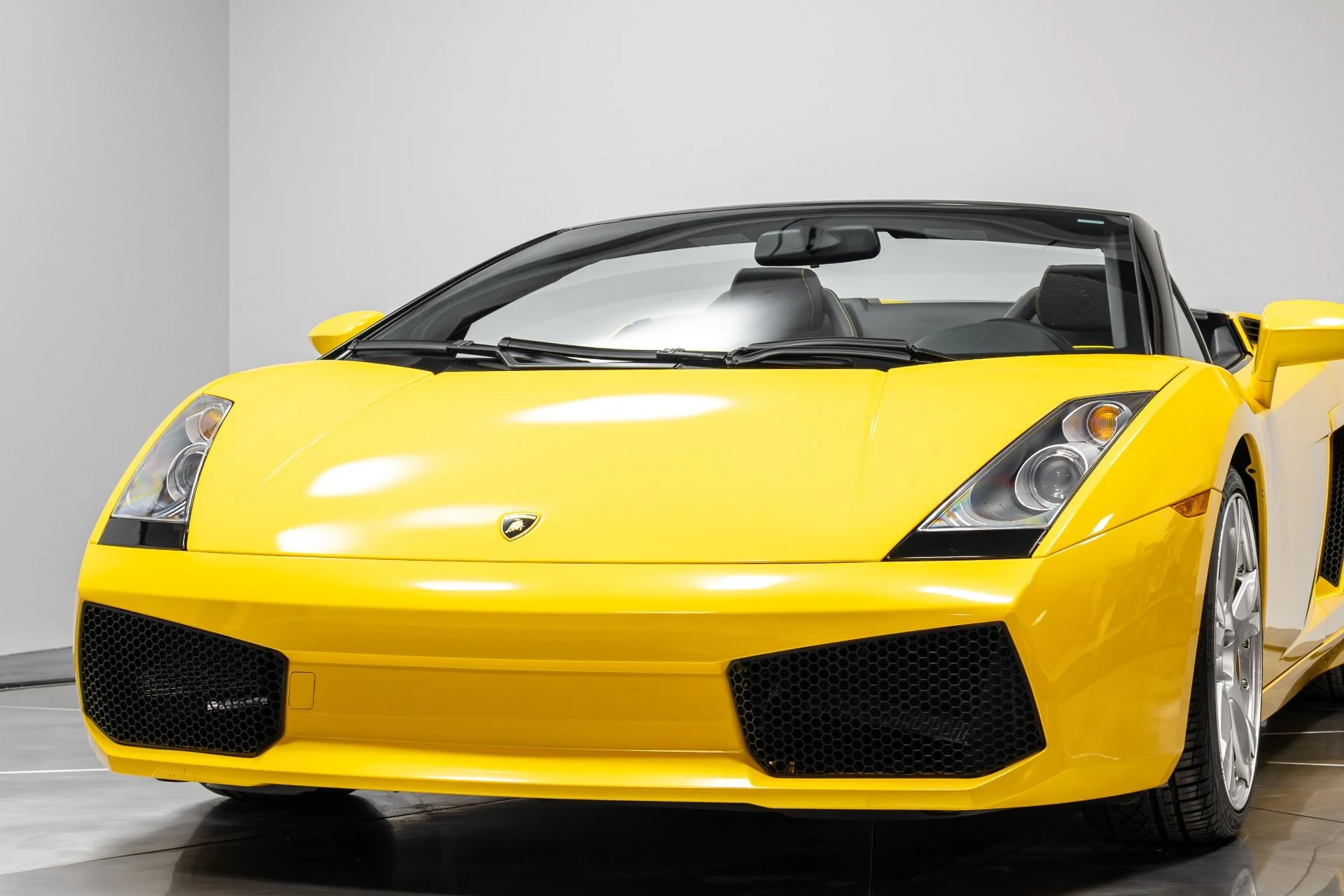 mph064_2493313434_Used_2007_Lamborghini_Gallardo_Spyder_1766529333_7fcc318a08