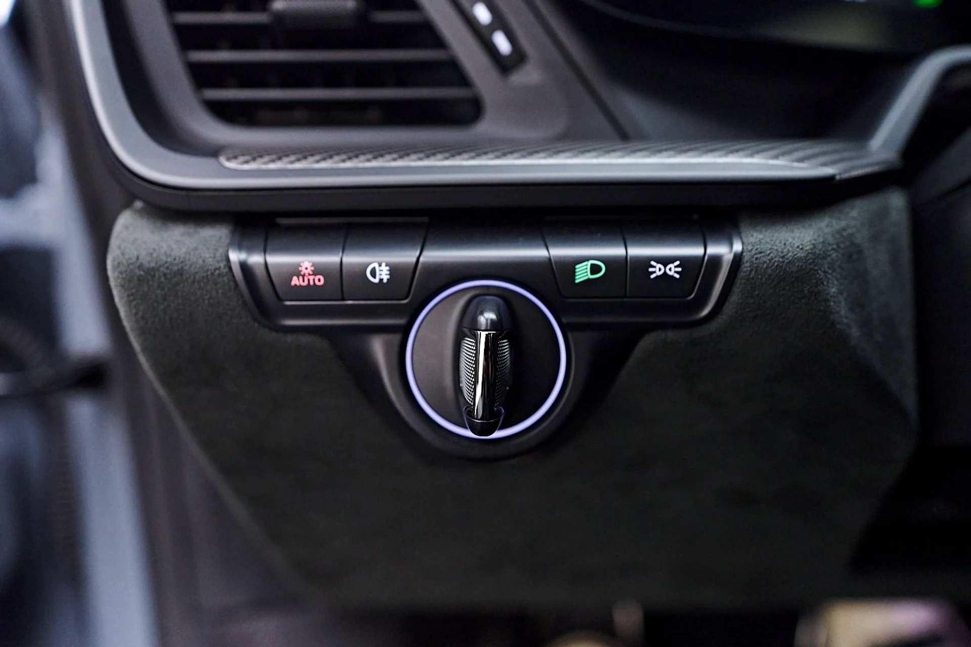 mph064_2537280872_Used_2024_Porsche_911_GT_3_RS_1740854858_45596eb5c0