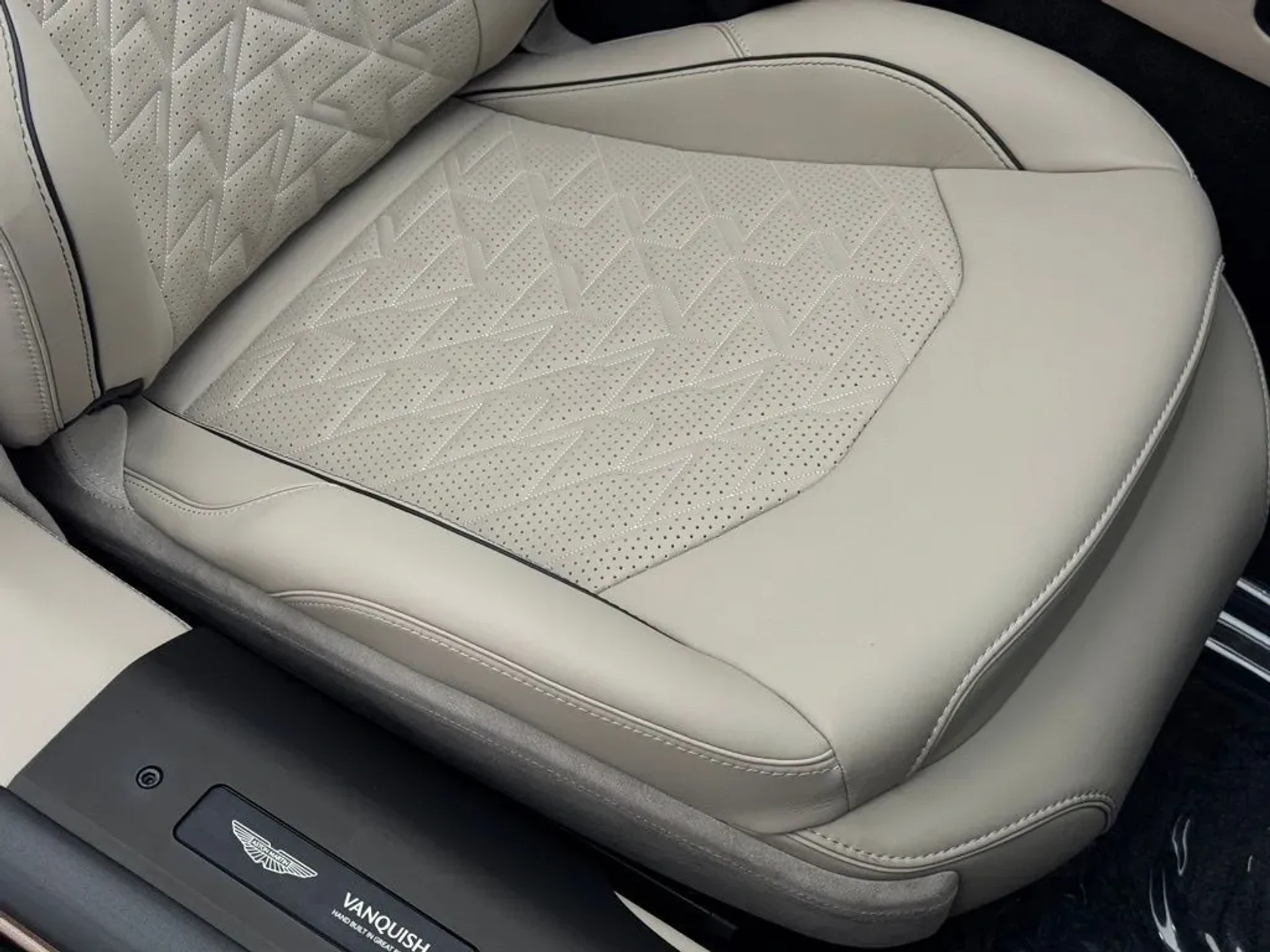 mph064_2558907545_chsrtt4tcyvt5jy8h349levn3kqx_92ee8a8f63