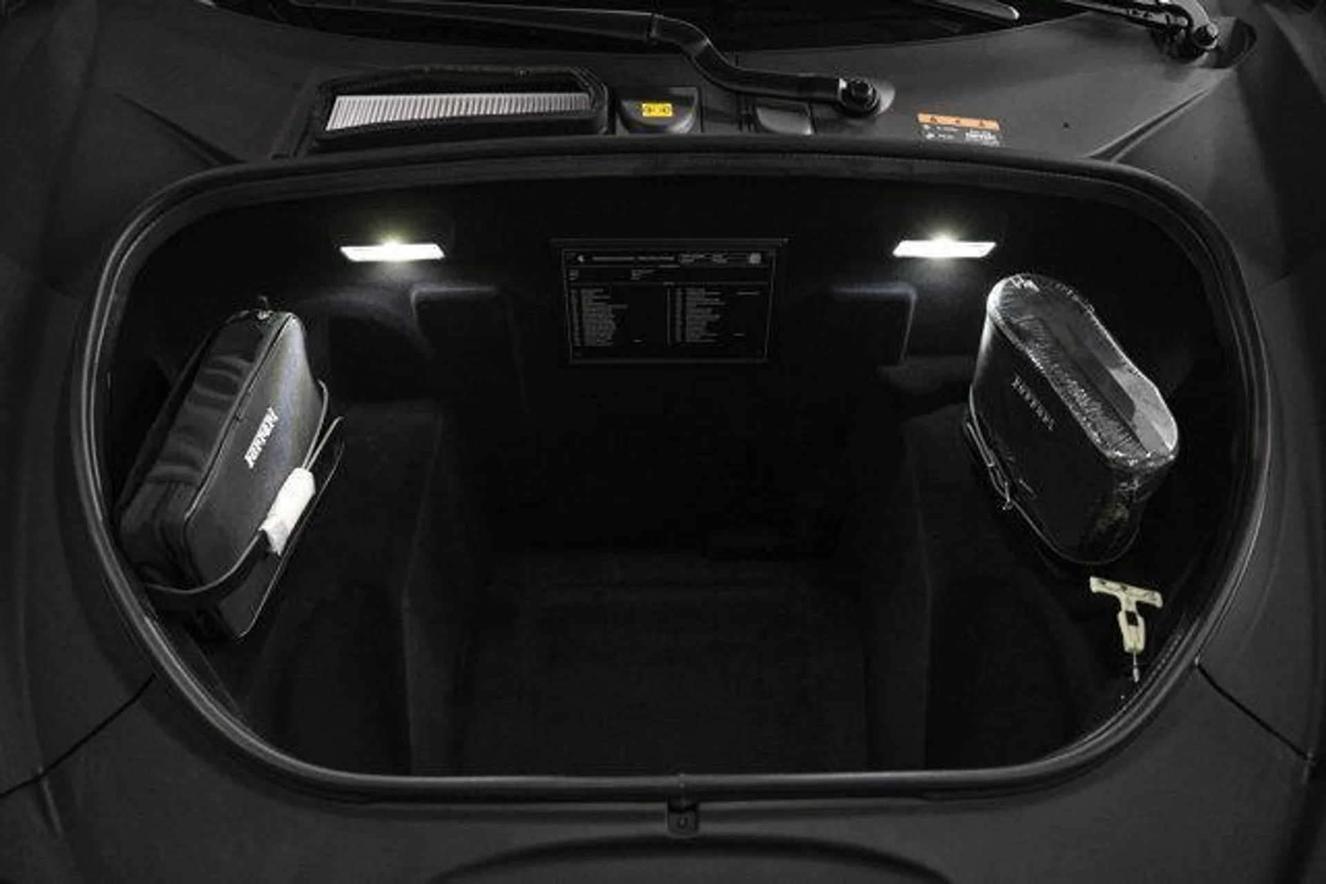 mph064_2588111983_m73_VB_Fo_M_Te_E0_I3ixy2_V0qr0_JSMU_41d463b61f