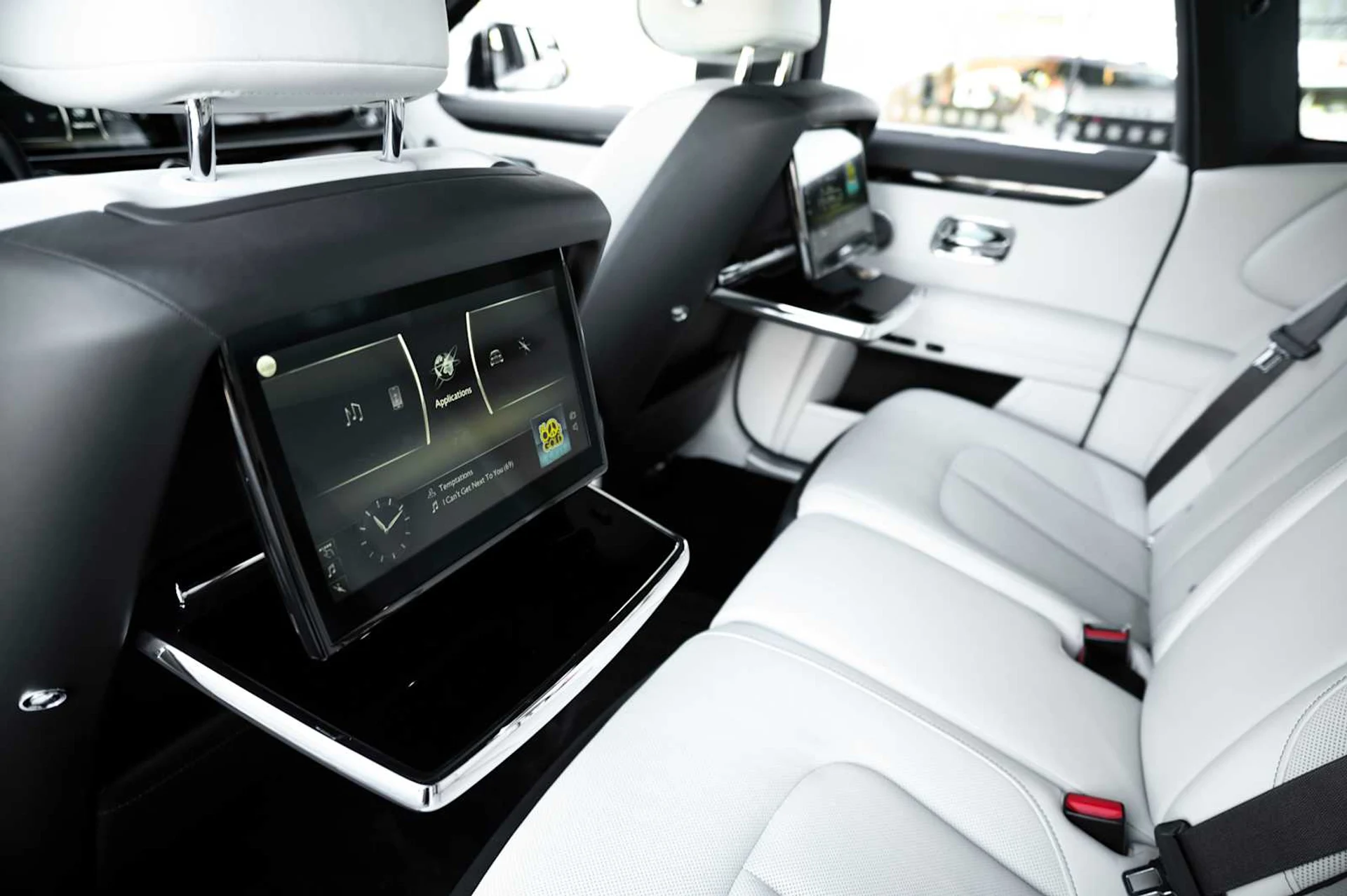 mph064_2588225662_22685b230807051918fe165989db3297x_374584d8f8