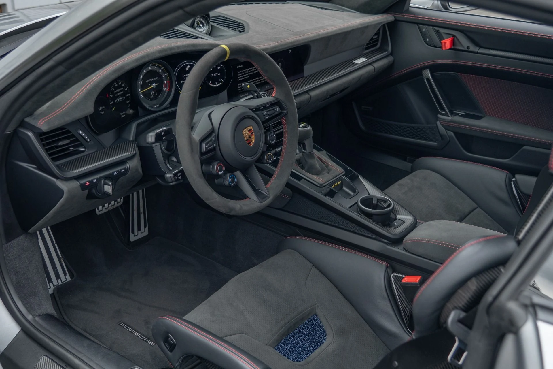 mph064_2613207222_Used_2025_Porsche_911_GT_3_RS_1758931250_ae679cdc88