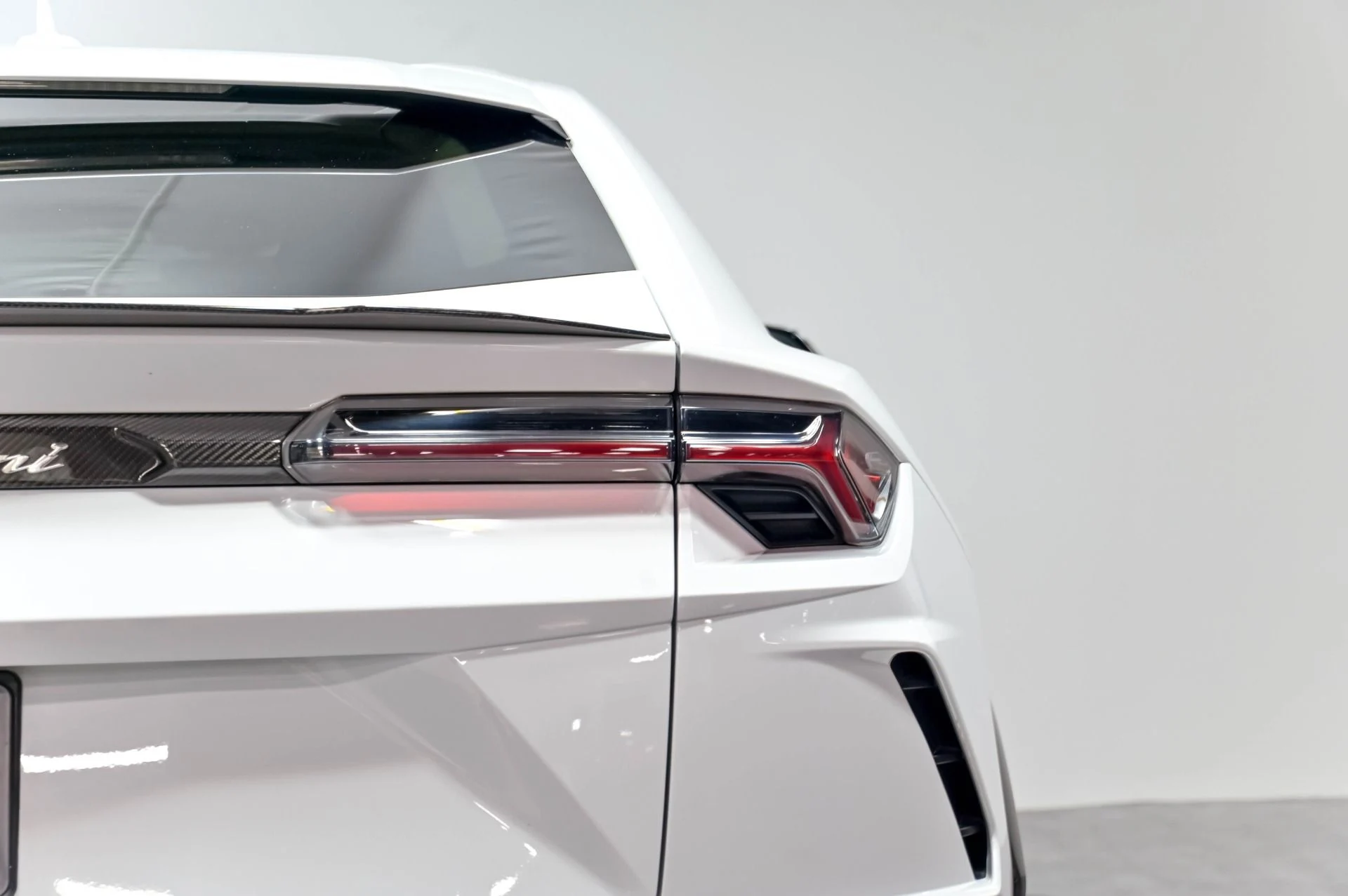 mph064_2633174263_Used_2020_Lamborghini_Urus_1778528583_1fb155f2da