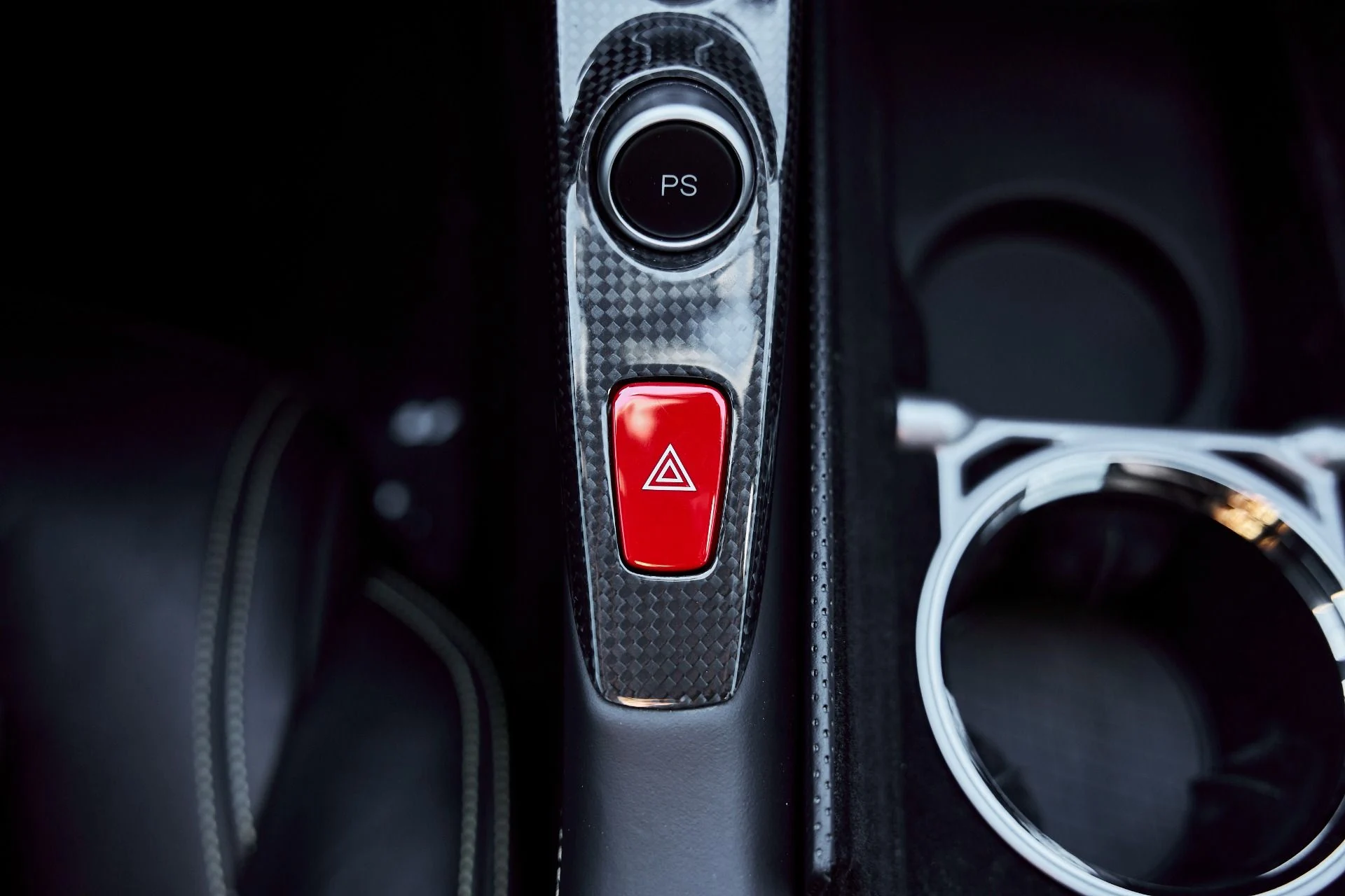 mph064_2690445793_Used_2018_Ferrari_GTC_4_Lusso_T_1770509616_8c0a085259