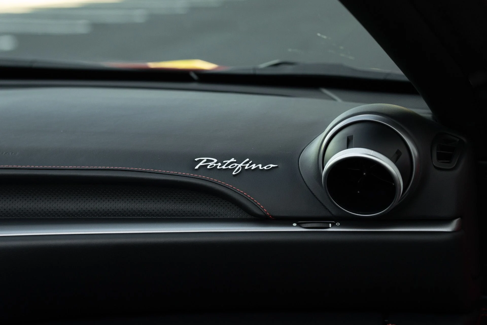 mph064_270834253_Used_2020_Ferrari_Portofino_1760457229_9e57ed316f