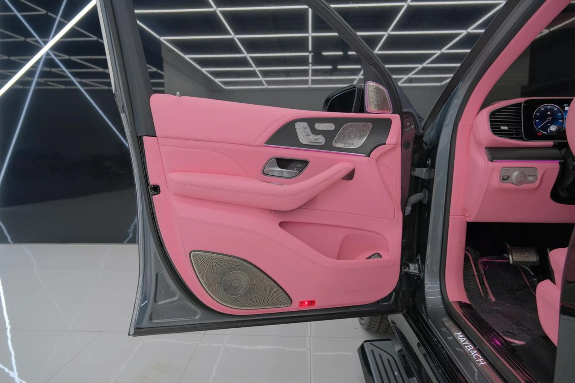 mph064_2768746576_56a291bbd15fee15b0973a0194b67f3f_b2f38543a3