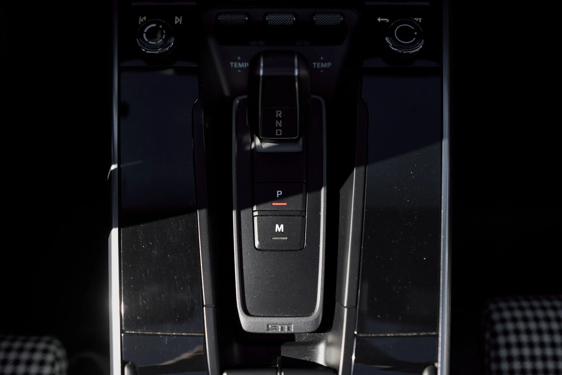 mph064_2776183362_Used_2023_Porsche_911_Turbo_S_1763676569_8ef640d3b3