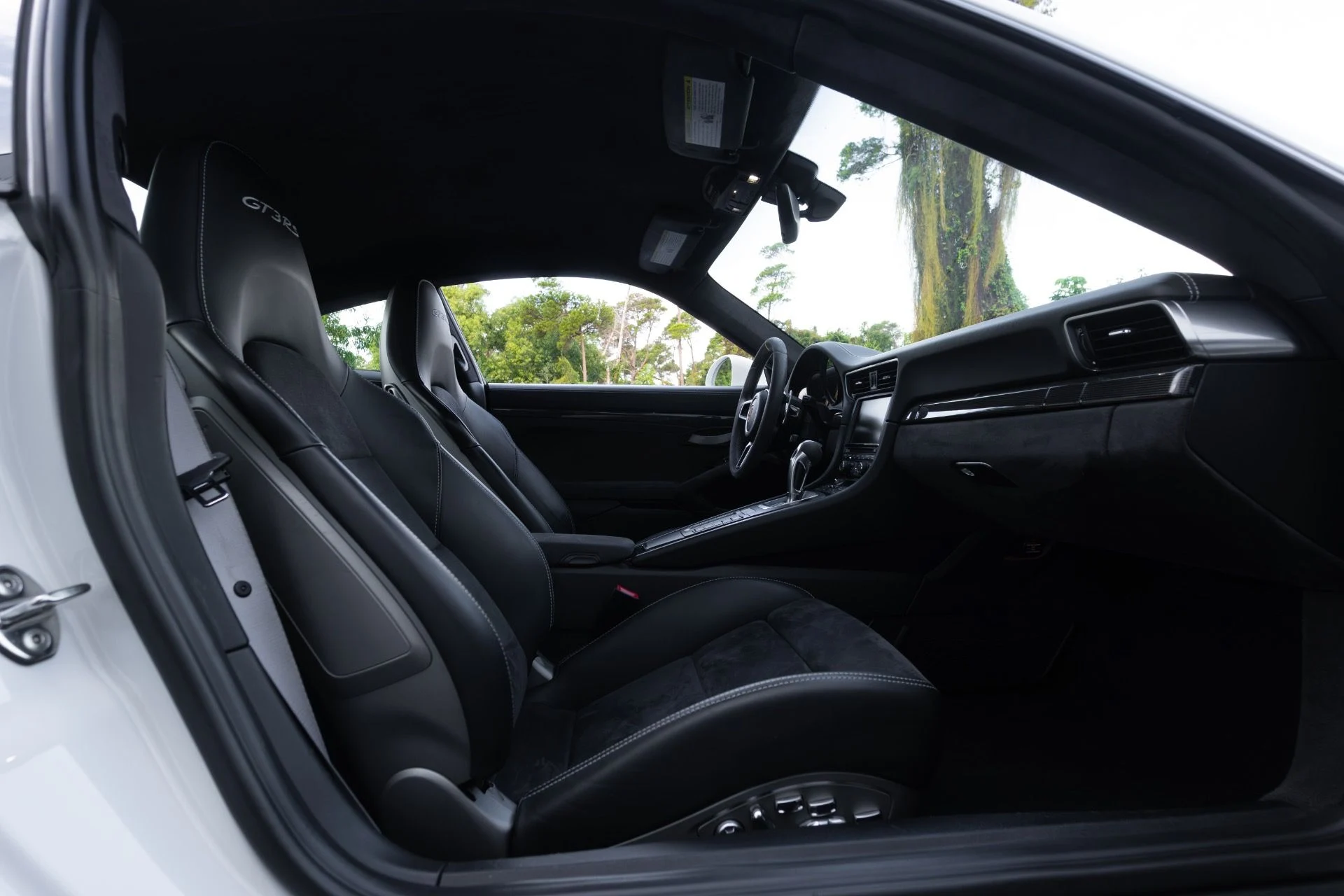 mph064_2780082917_Used_2016_Porsche_911_GT_3_RS_1761756649_6852ea105d