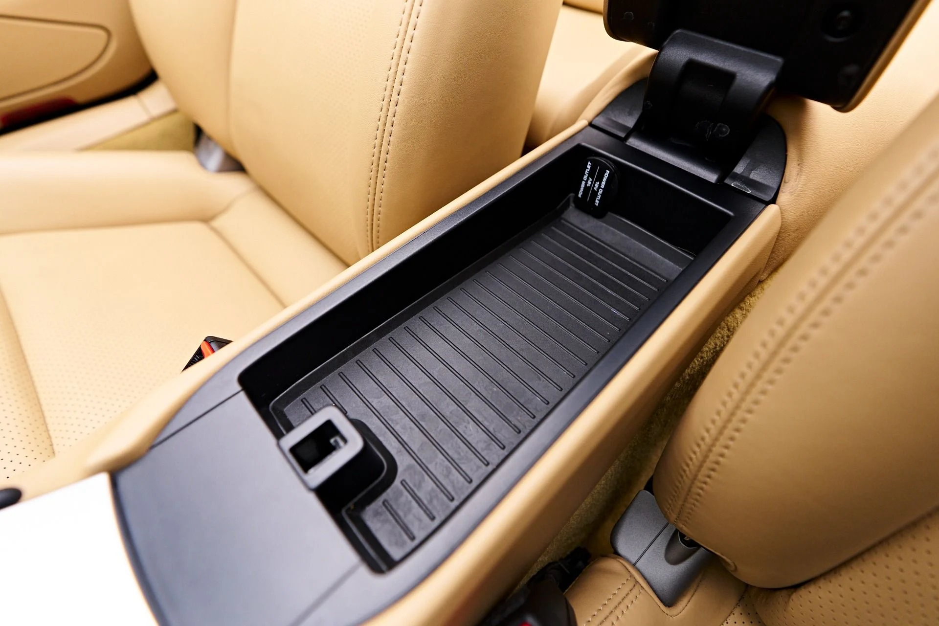 mph064_2803197268_Used_2015_Porsche_911_Carrera_1752707667_51e73385f4