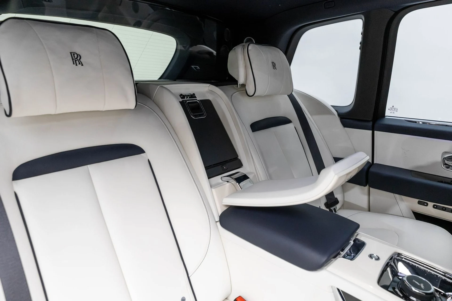 mph064_2859556304_65_08df329737