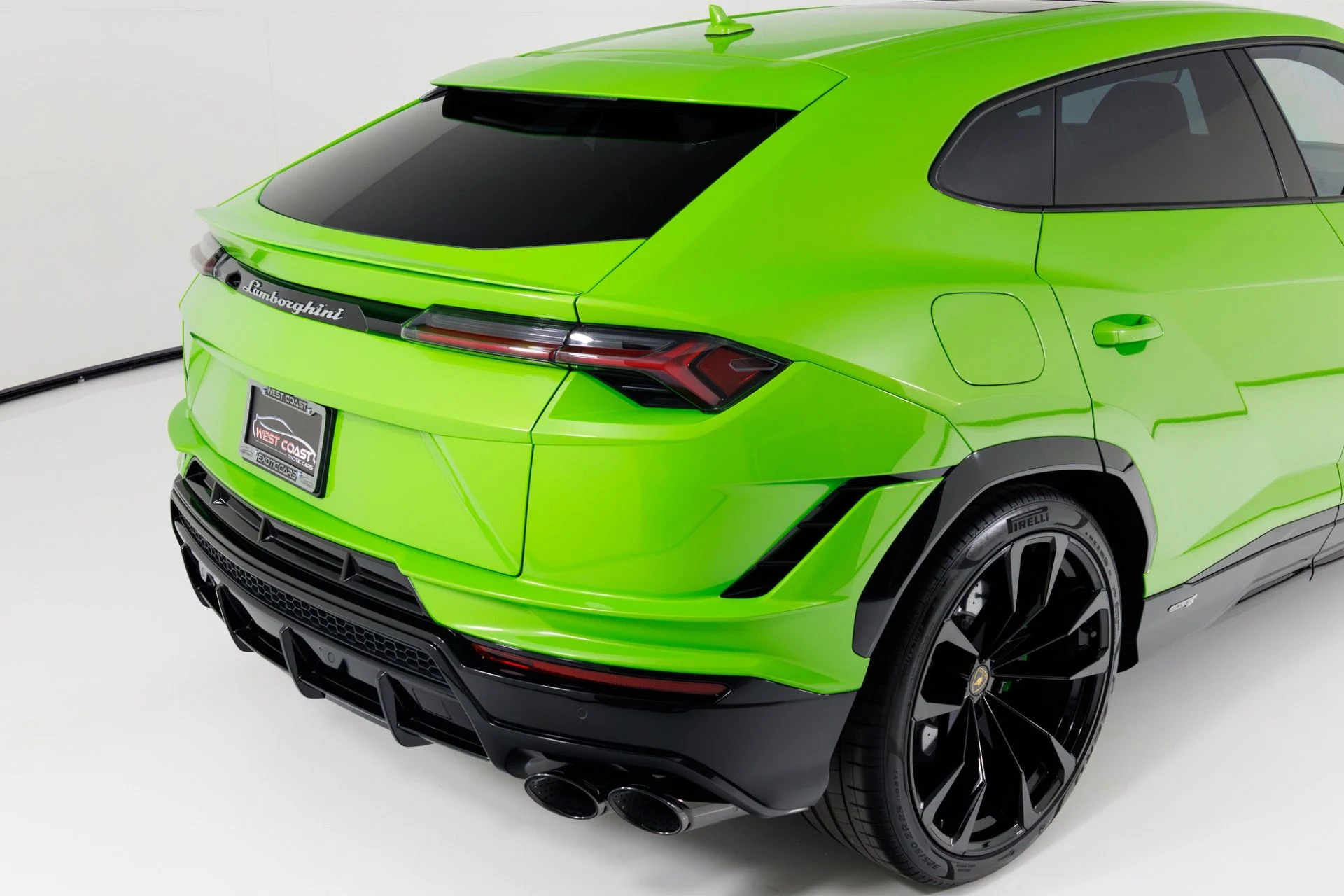mph064_2860235180_Used_2023_Lamborghini_Urus_S_1769555052_a85709fc6e