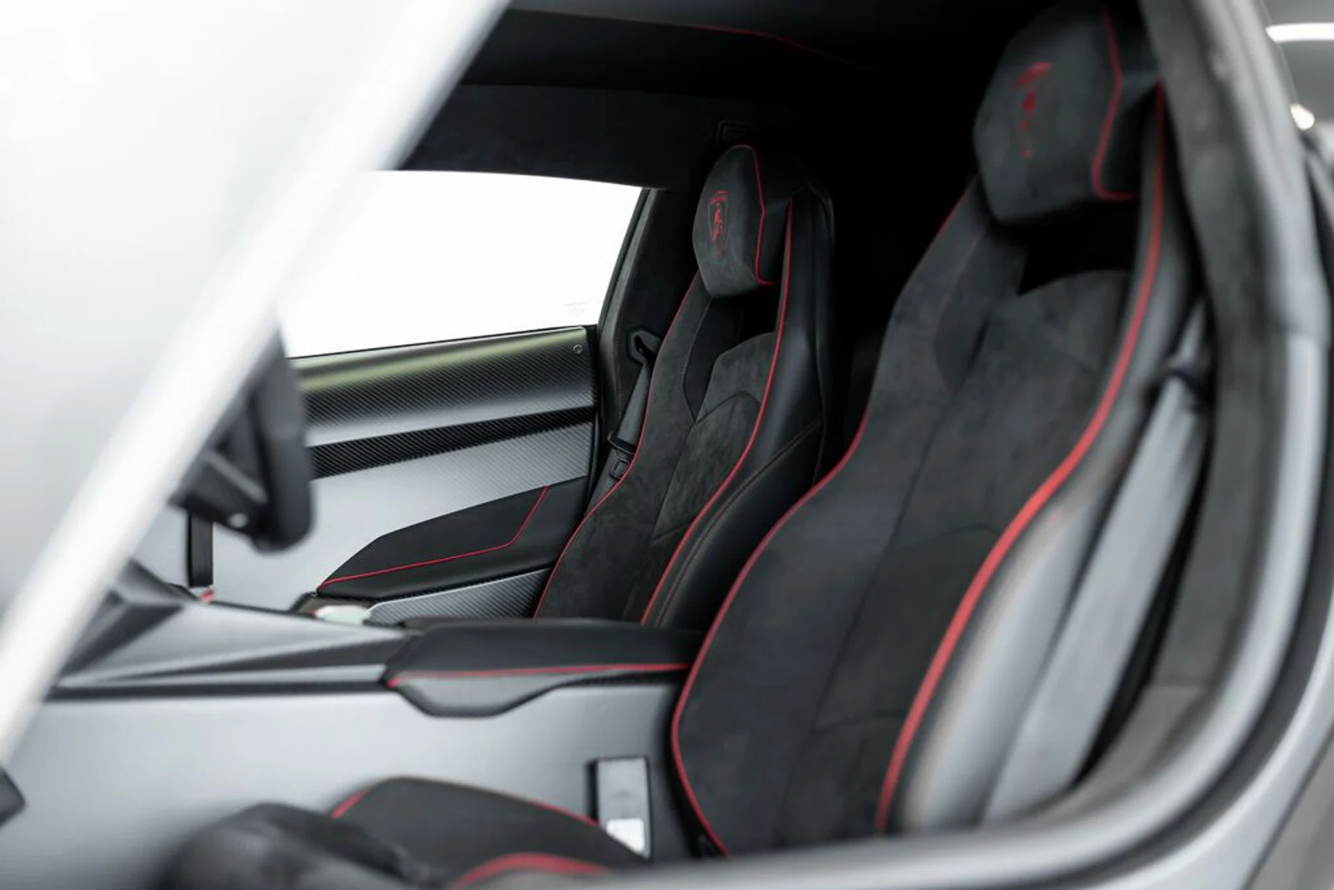mph064_2876056476_lamborghini_veneno_2014_jpg_v_1779988126_7001083b72