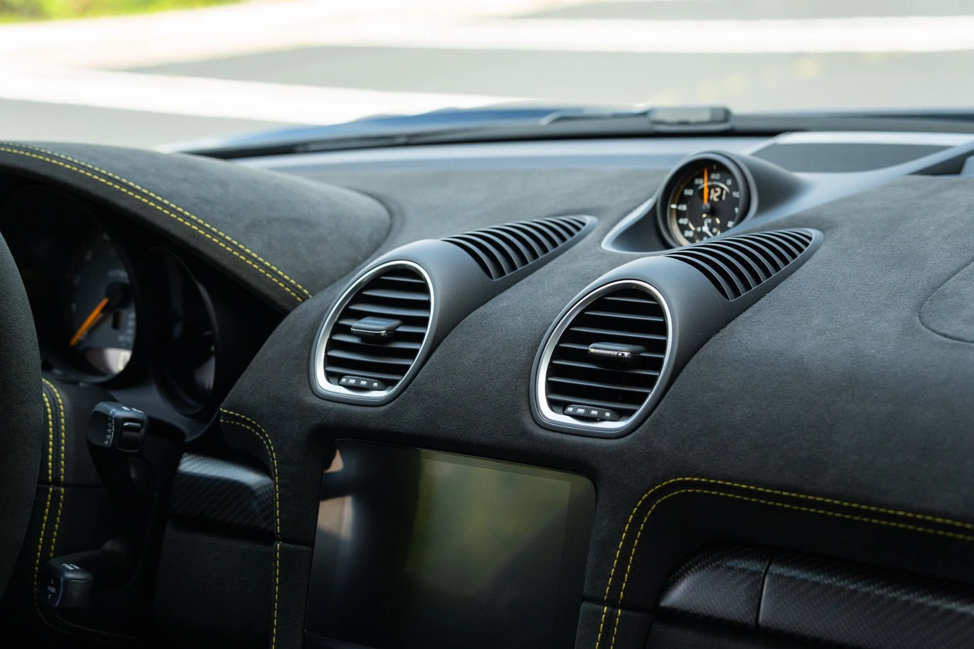 mph064_2883024940_Used_2024_Porsche_718_Cayman_GT_4_RS_1775021157_a401459c68