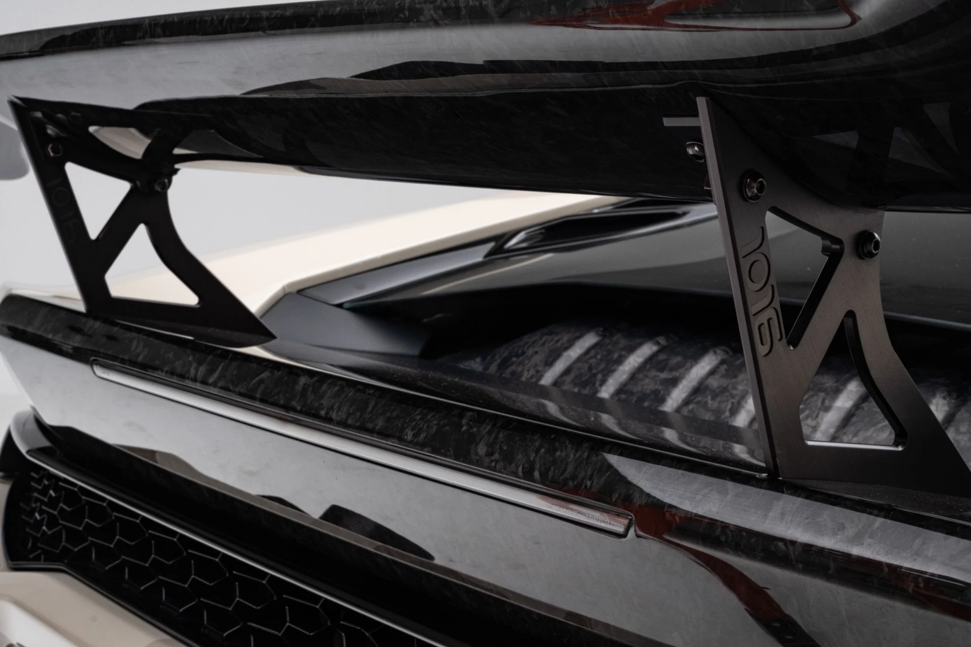 mph064_2900955669_Used_2015_Lamborghini_Huracan_LP_610_4_1777064653_5a1e0e24e7