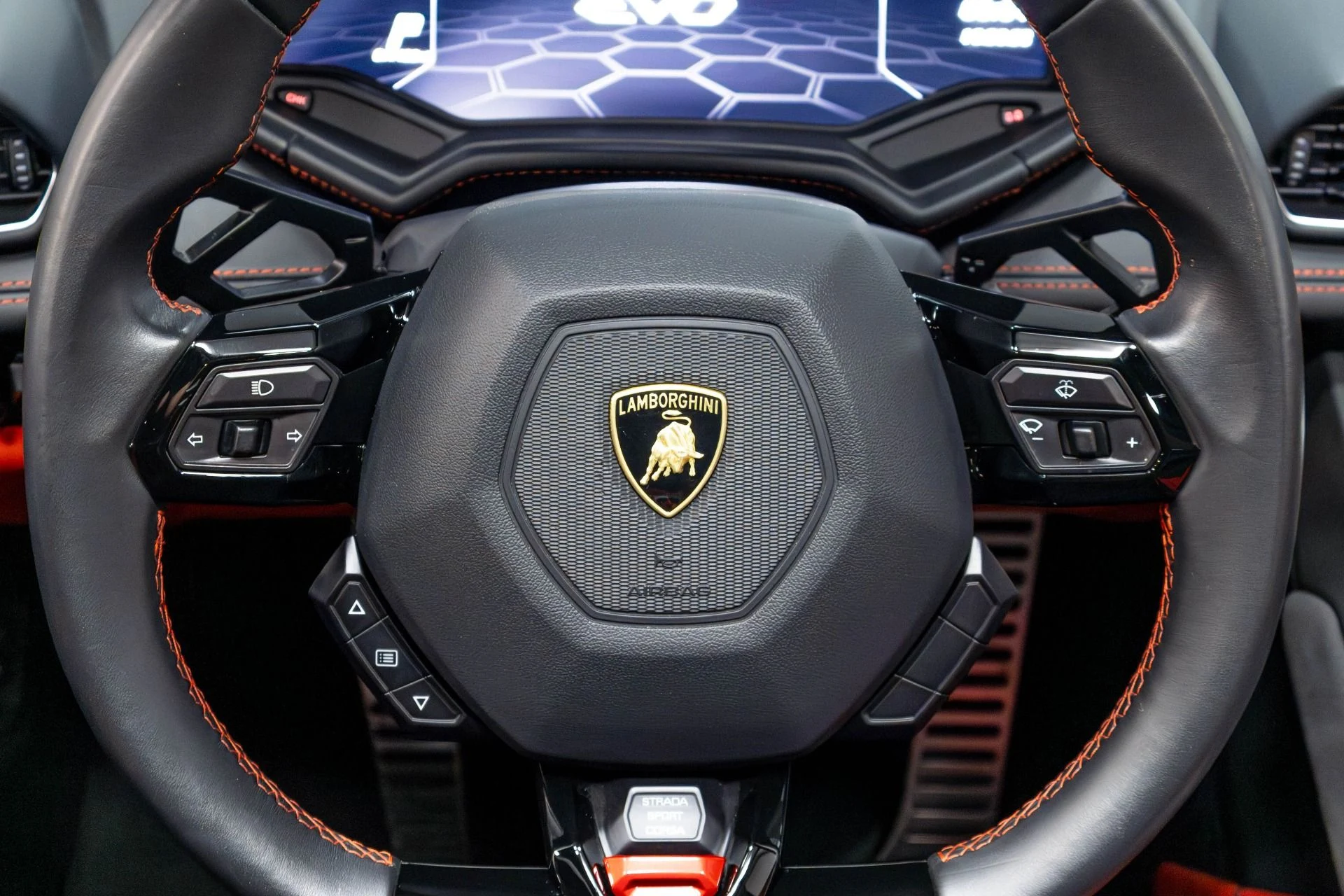 mph064_2909702581_Used_2021_Lamborghini_Huracan_EVO_EVO_Spyder_1780949275_0d1e9c9065