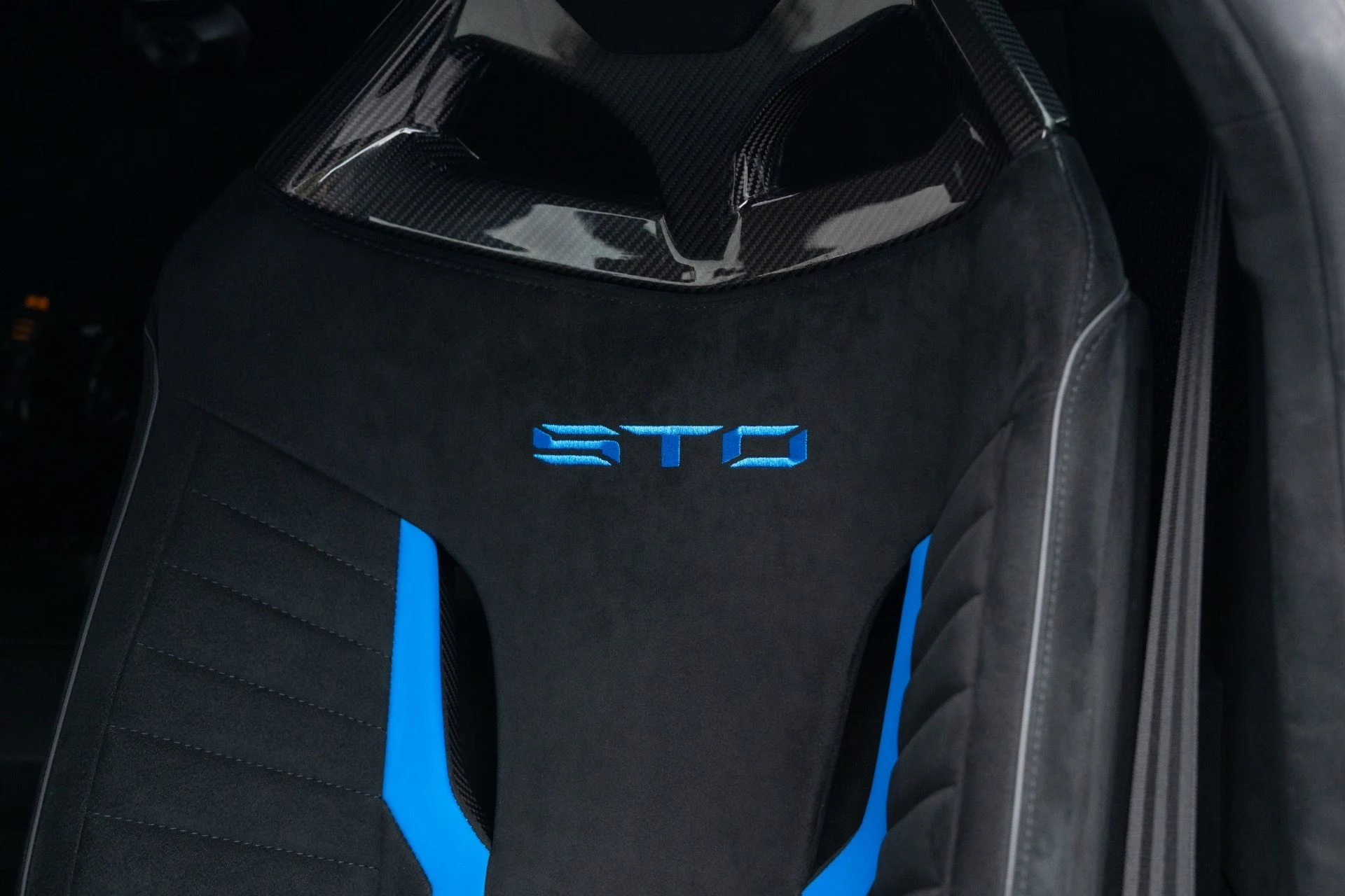 mph064_2925522025_Used_2023_Lamborghini_Huracan_STO_1770160431_a399b71a43