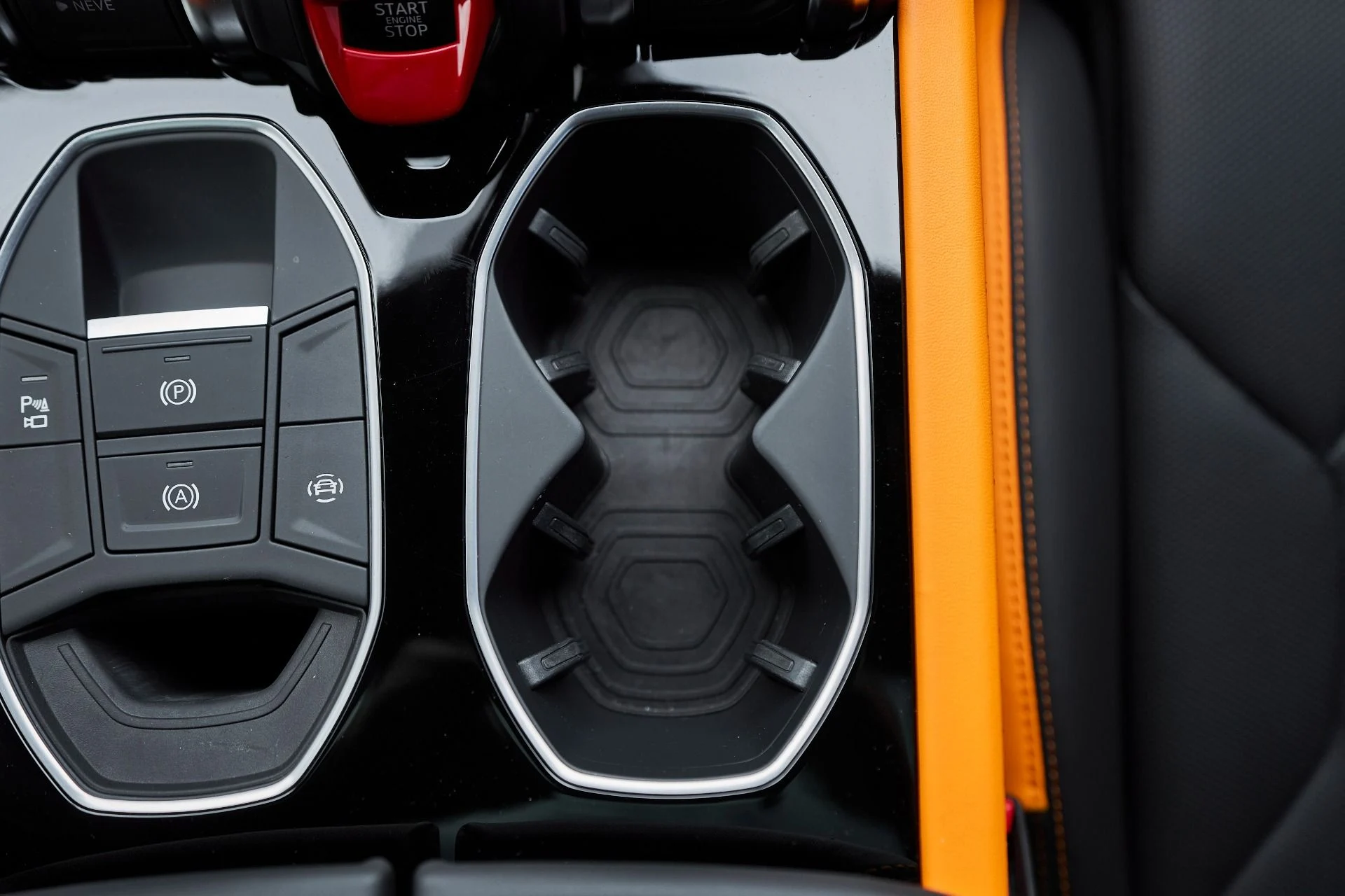 mph064_2930460044_Used_2025_Lamborghini_Urus_SE_1763677088_fd4595b003