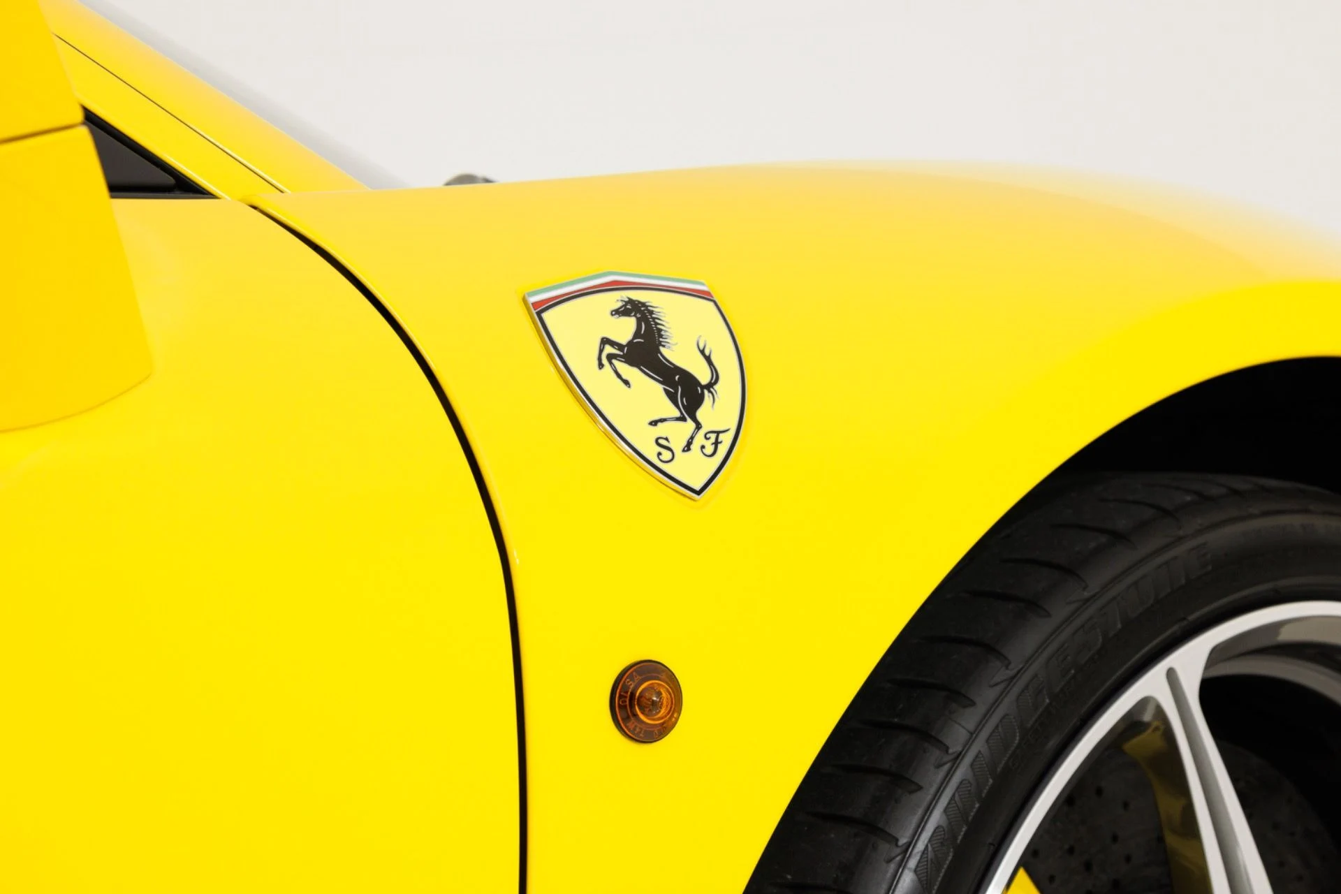 mph064_2939758292_Used_2011_Ferrari_458_Italia_1779137282_42f2c067c6