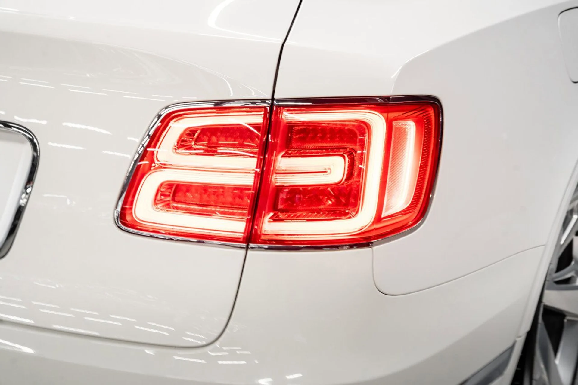 mph064_296620927_bentley_bentayga_2019_6ea8f6a9d6