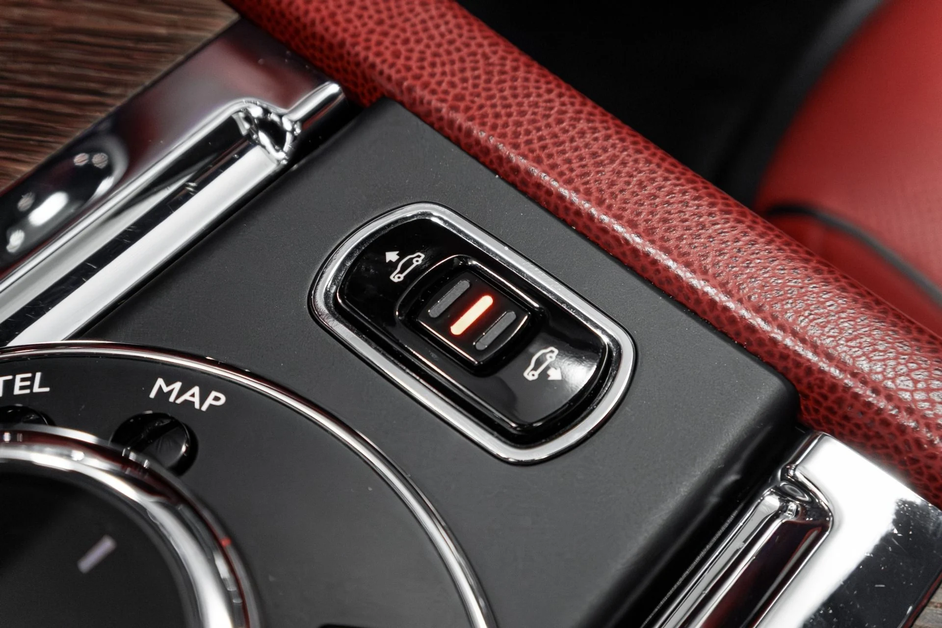 mph064_2967223998_Used_2014_Rolls_Royce_Wraith_1768708203_9df169a8e2