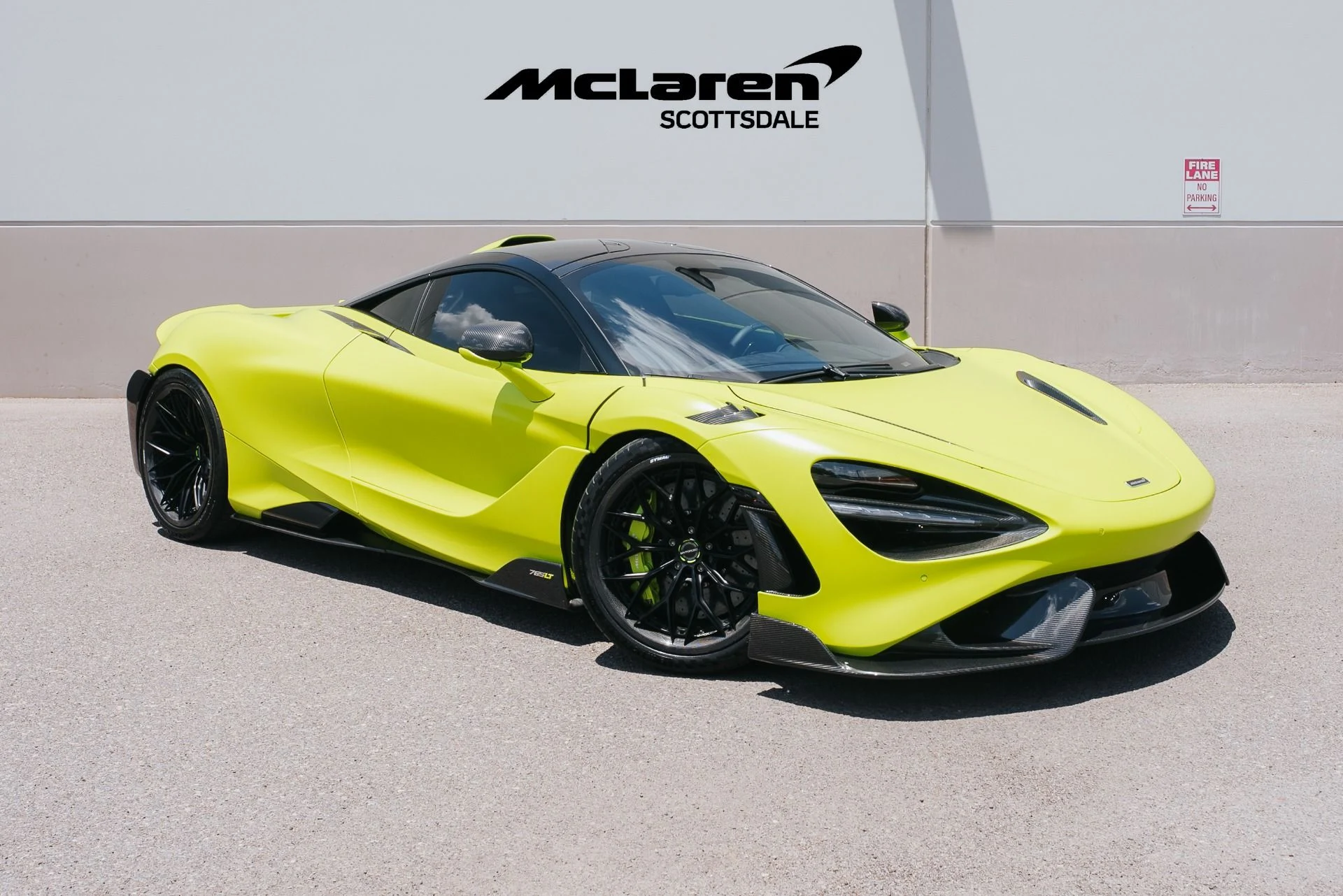 mph064_2989770448_Used_2021_MCLAREN_765_LT_1749273778_e6b6dbb4b6