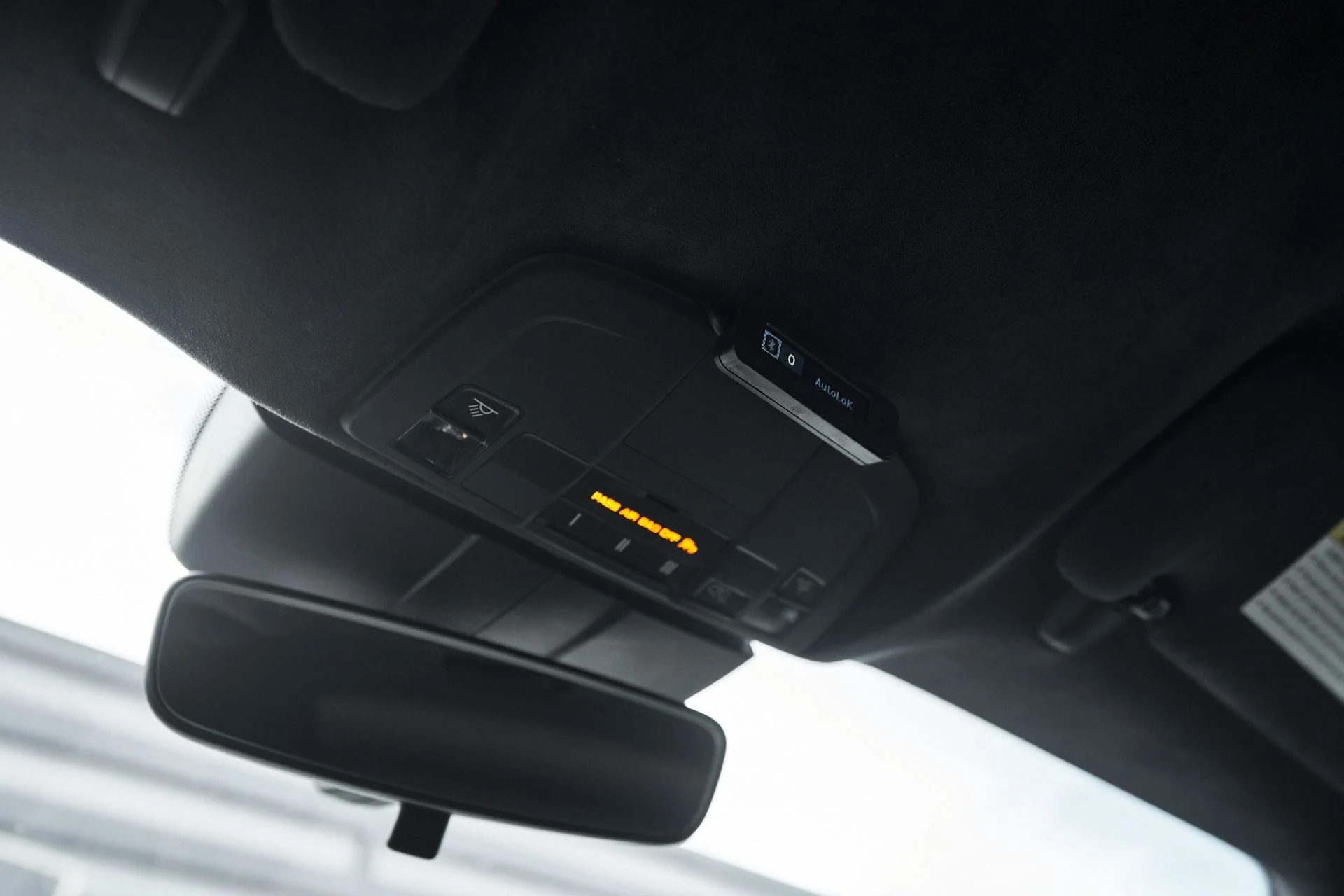 mph064_2997566745_Used_2020_Porsche_718_Cayman_GT_4_1763019547_38f2068041