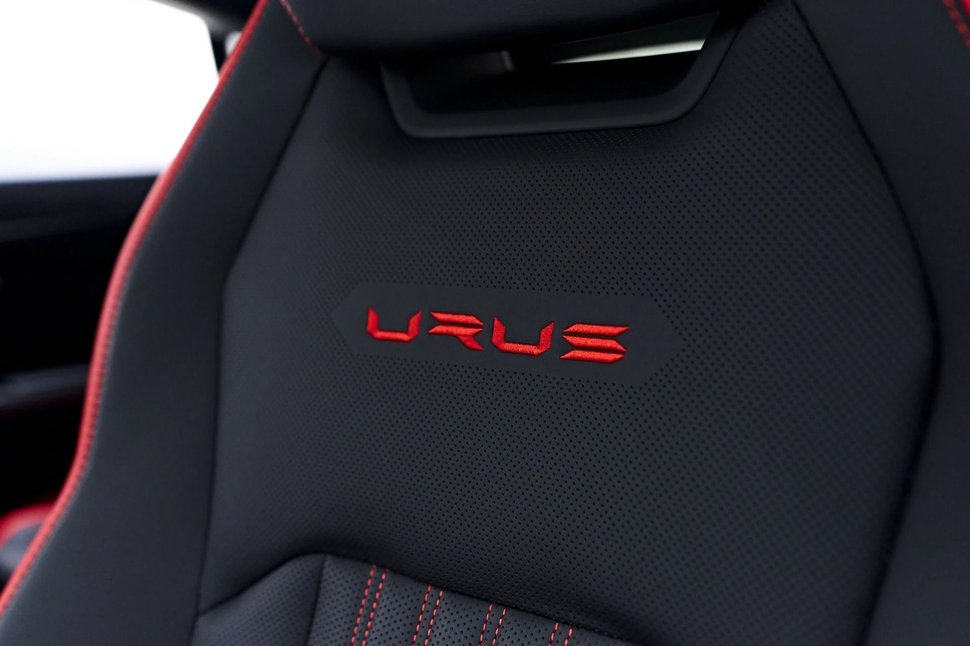 mph064_3008883949_Used_2024_Lamborghini_Urus_Performante_1751408326_cf7b761d93