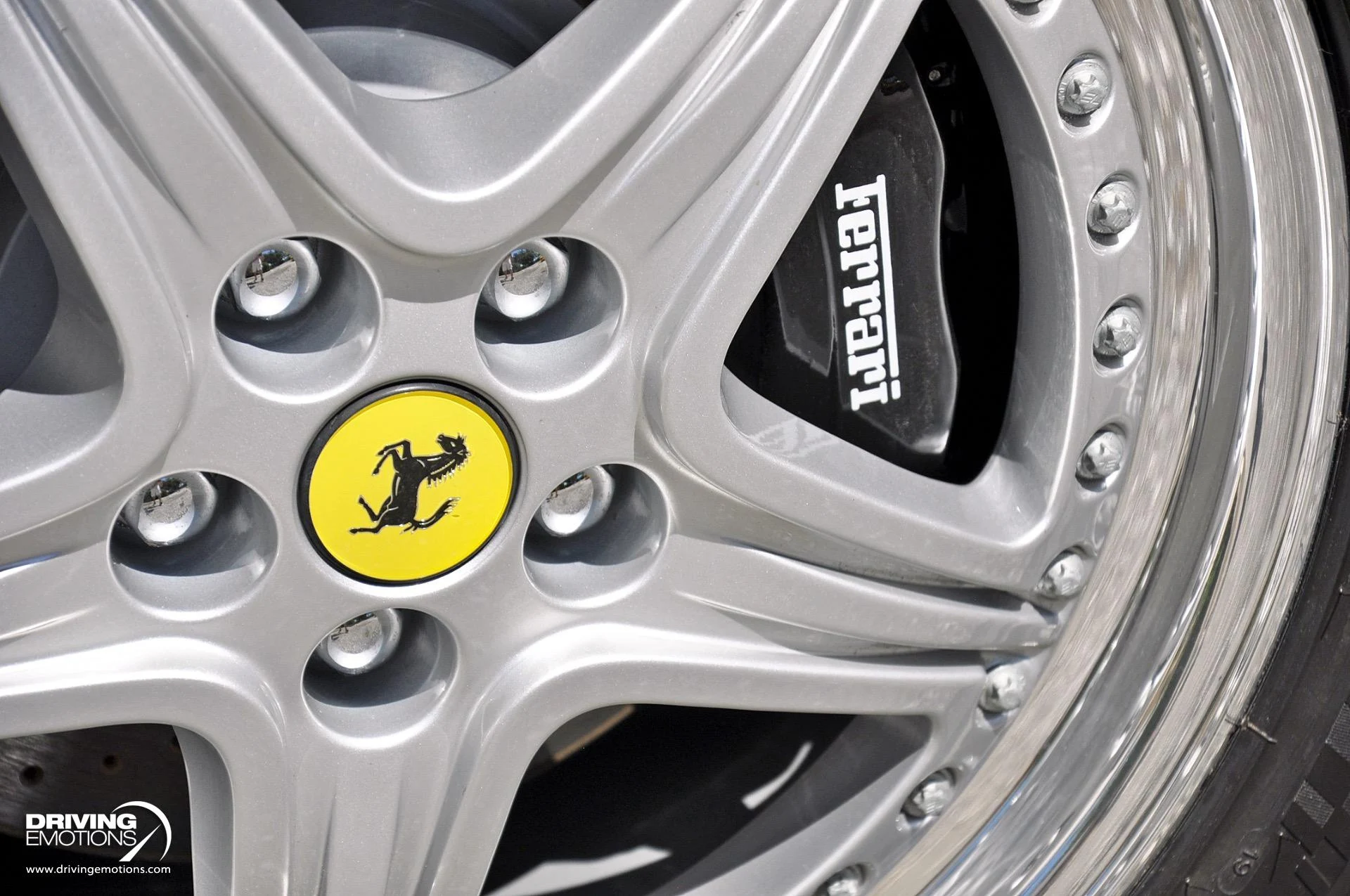 mph064_3022728179_284_p65_l_abbcd617b8