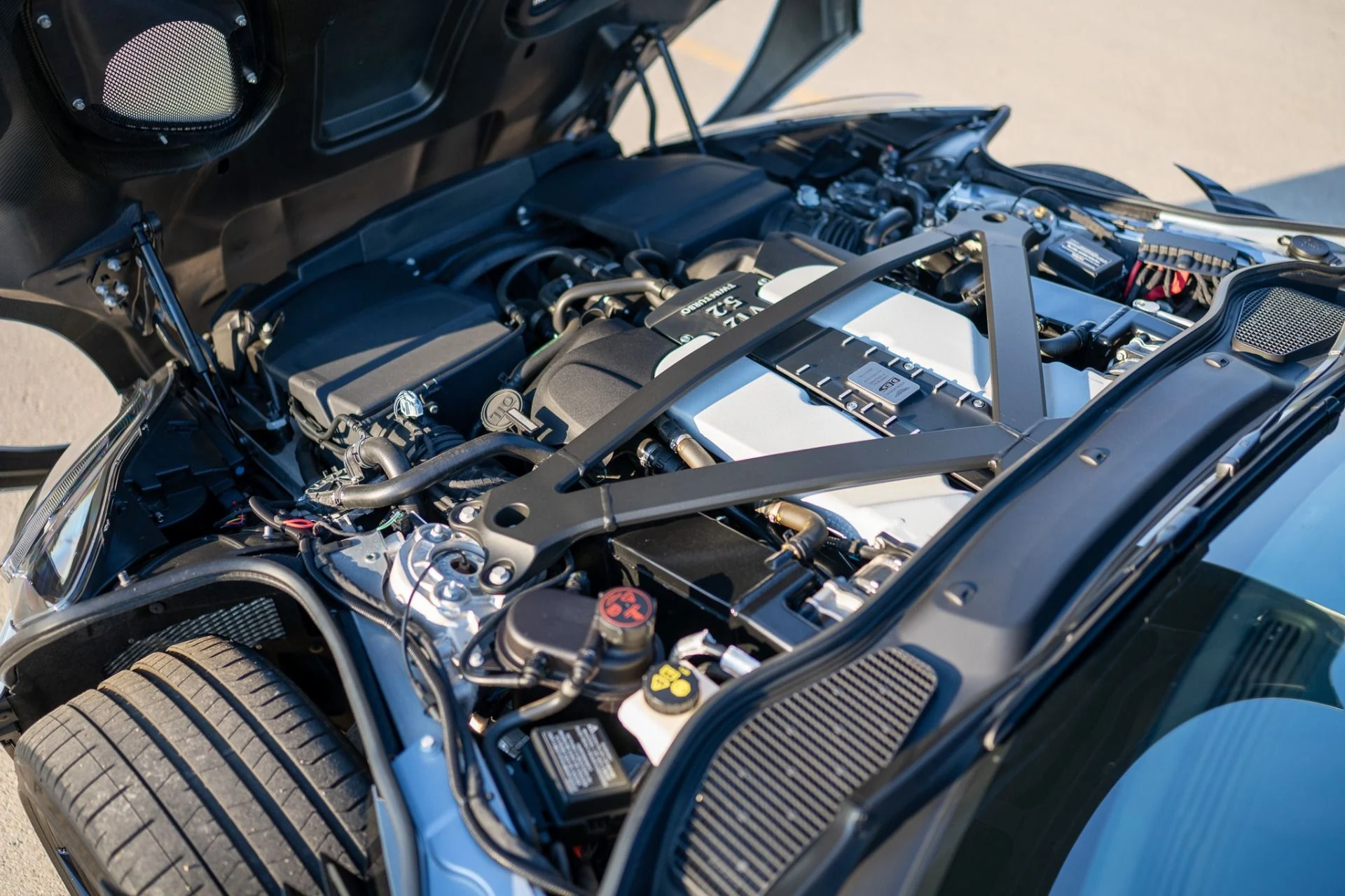 mph064_303619892_Used_2020_Aston_Martin_DBS_Superleggera_1782927184_83e74bfc73