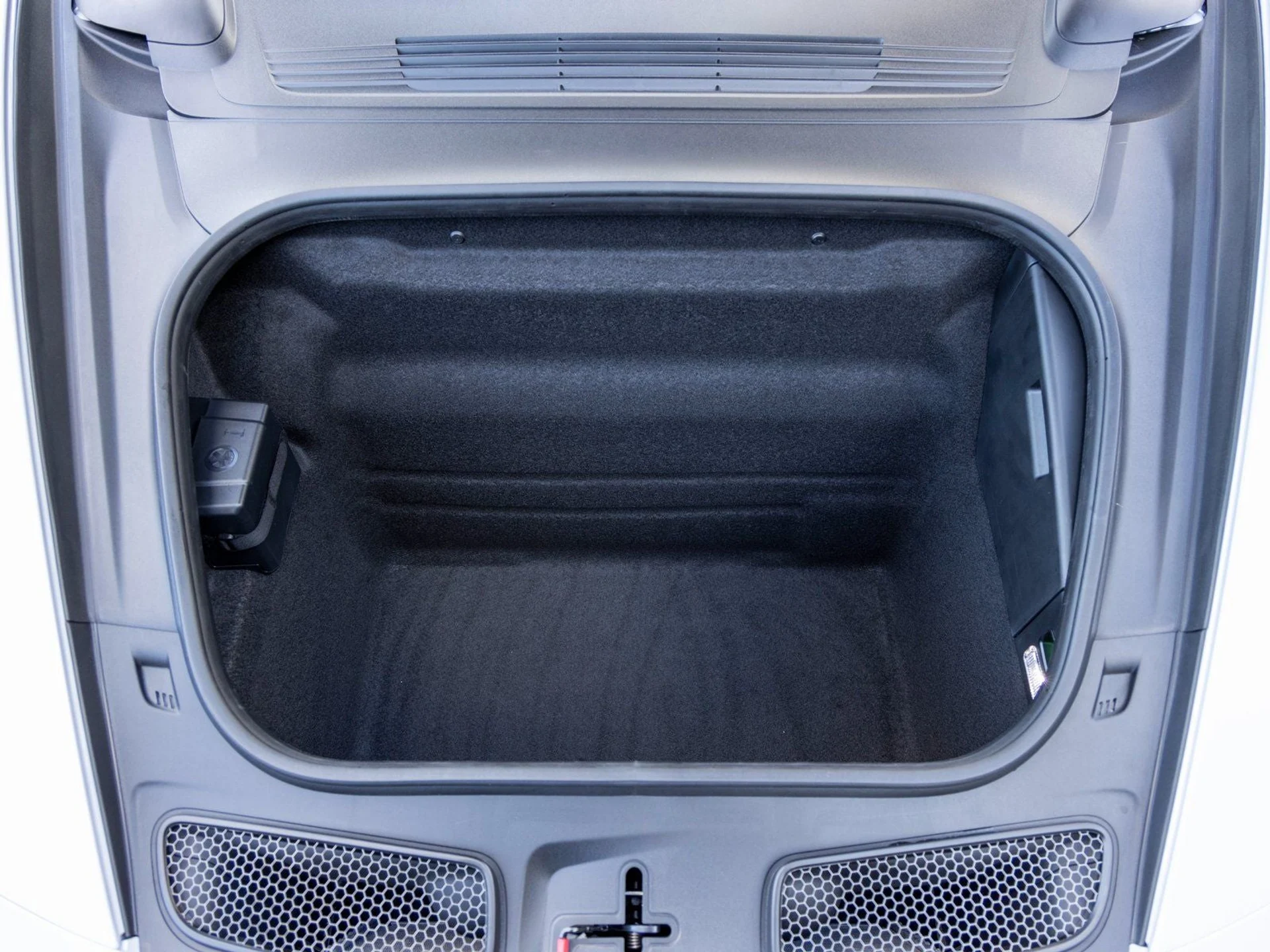 mph064_3049232985_65_8206460081