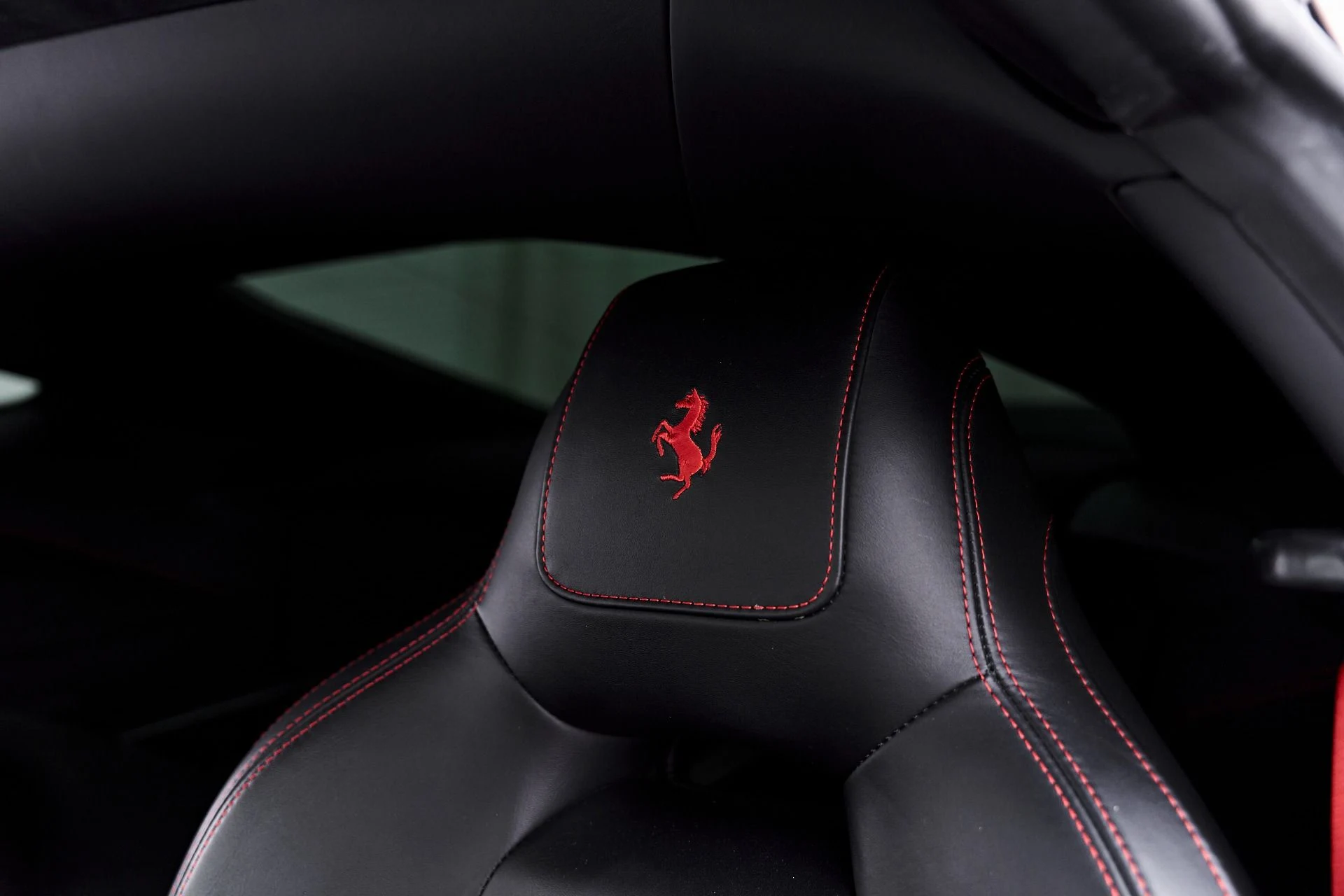 mph064_3058185283_Used_2016_Ferrari_F12_Berlinetta_1789434766_0b8733098f