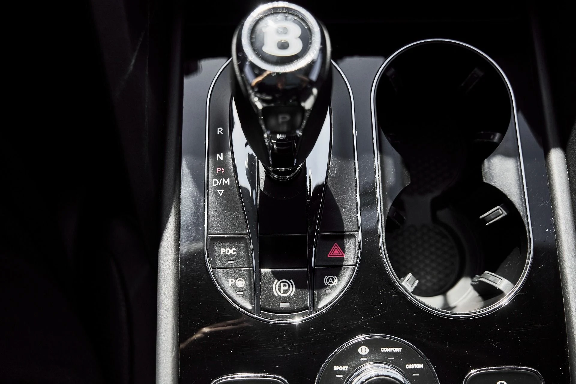 mph064_3062823313_Used_2022_Bentley_Bentayga_S_1781229491_6a3e7934b4